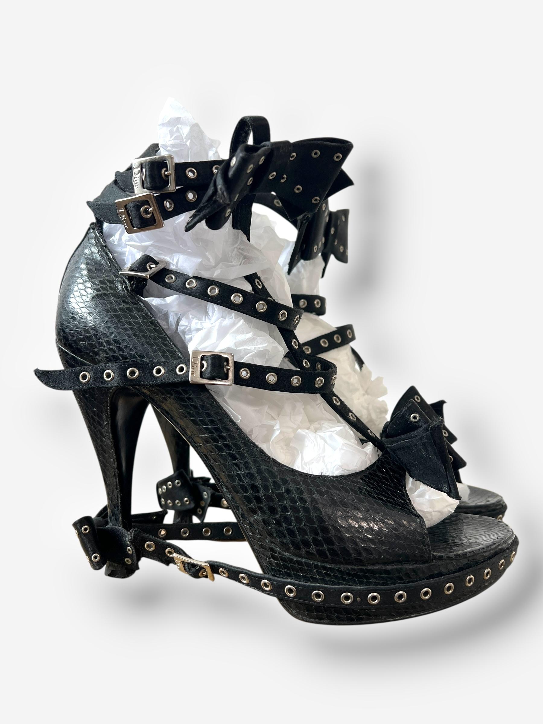 Christian Dior by John Galliano F/W 2003 Black Bow Buckle Heels – Runway Version For Sale 5