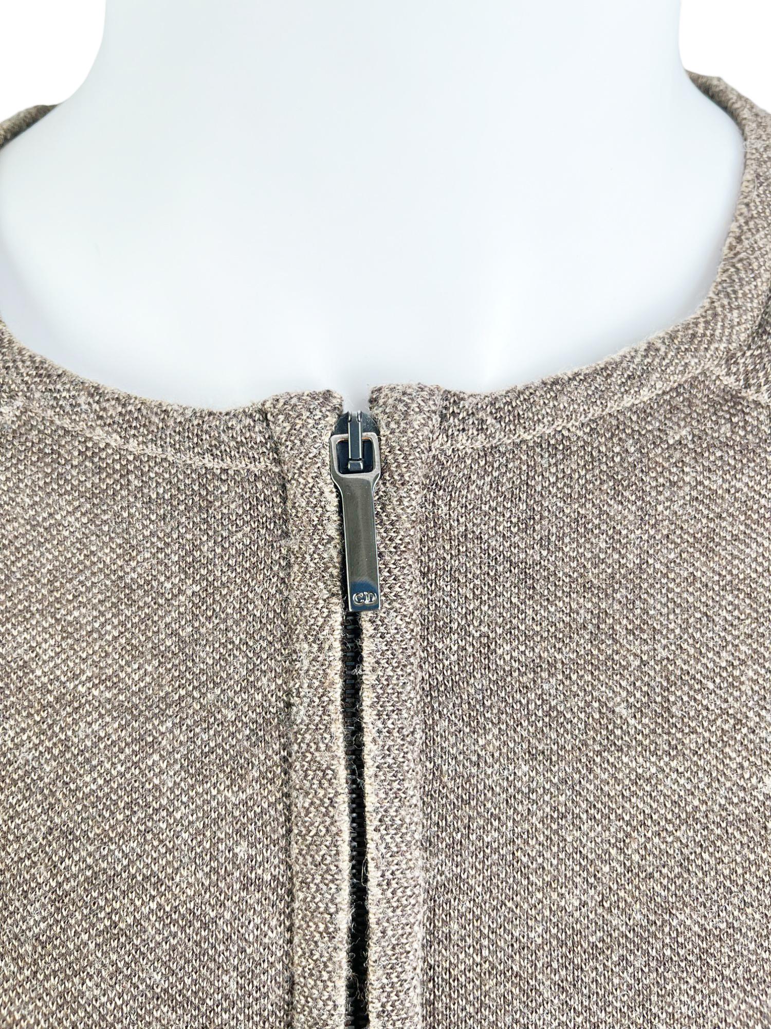 Christian Dior by John Galliano F/W 2003 Suéter Bondage Marrón con Cremallera en venta 4