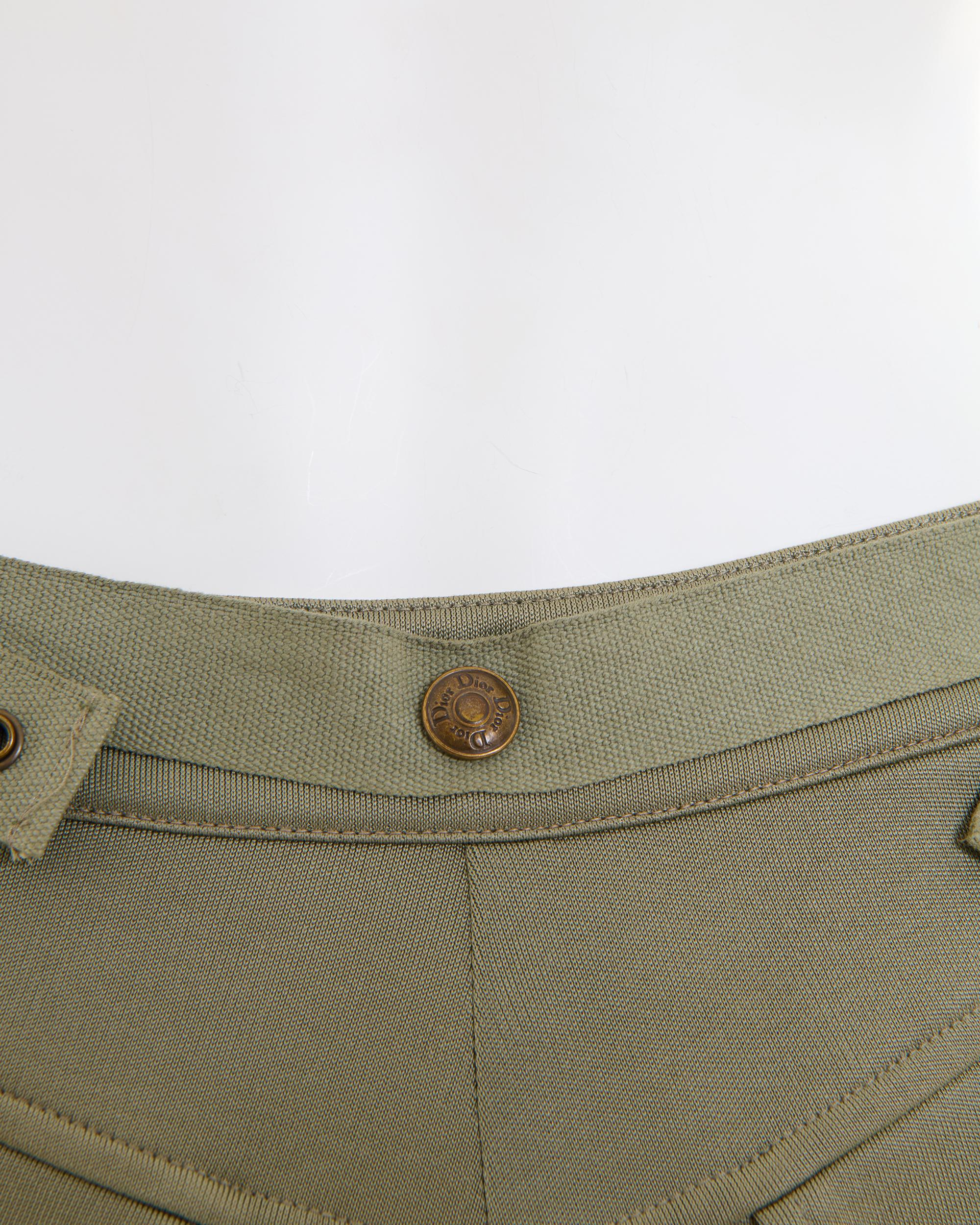 Christian Dior by John Galliano H/W 2003 Khaki cachemire Militärjacke und Auto im Angebot 10