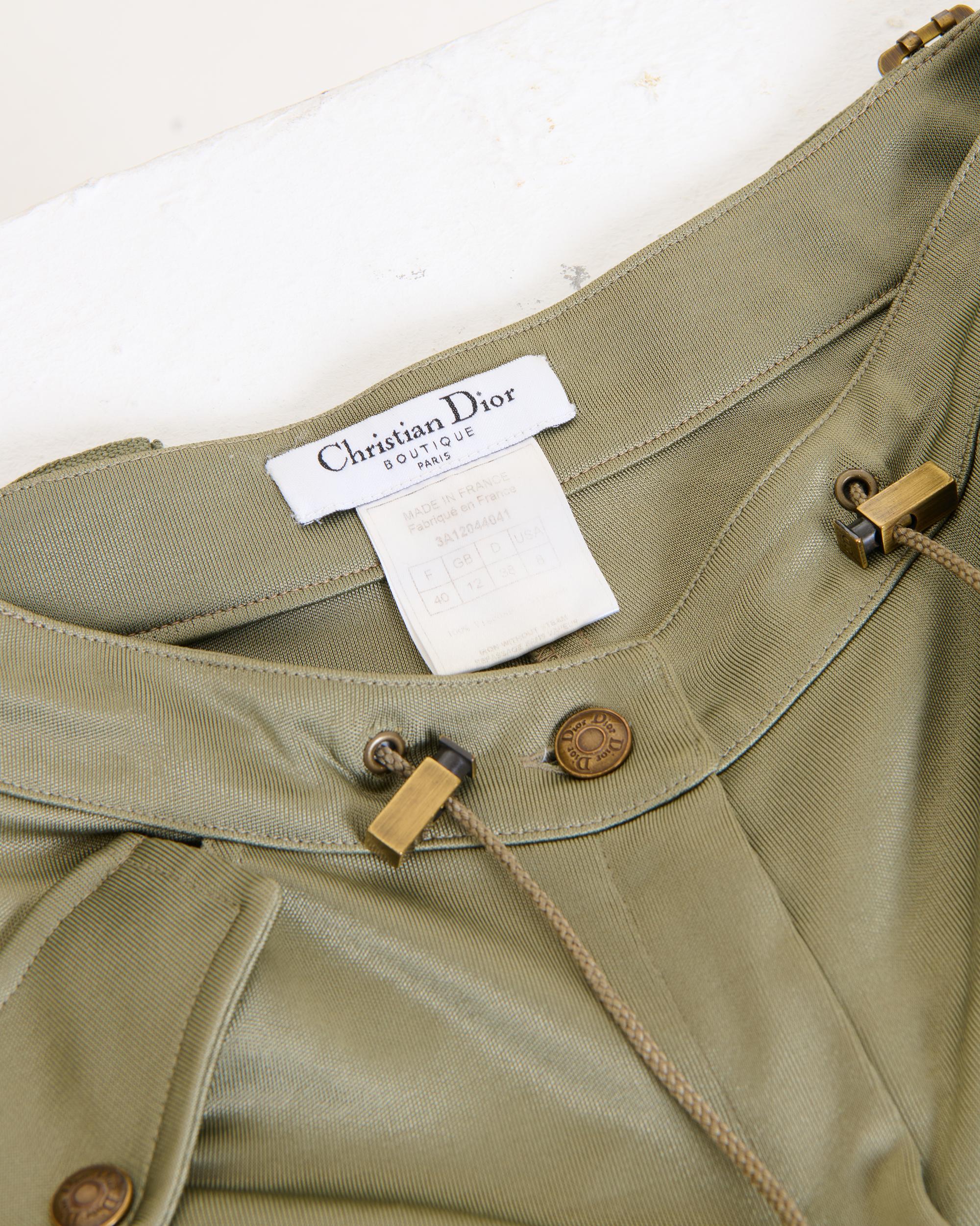 Christian Dior by John Galliano H/W 2003 Khaki cachemire Militärjacke und Auto im Angebot 13
