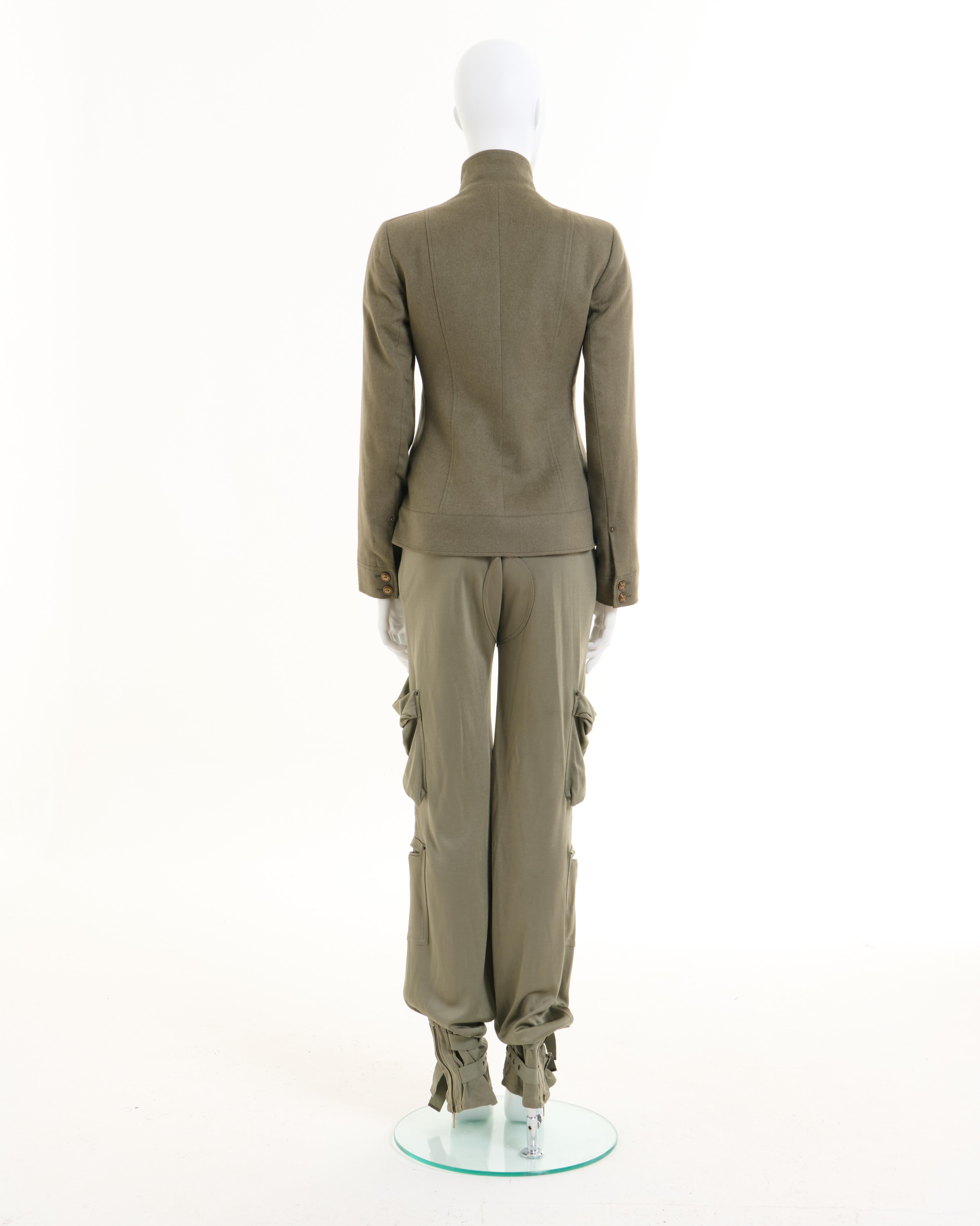 Christian Dior by John Galliano H/W 2003 Khaki cachemire Militärjacke und Auto (Gray) im Angebot