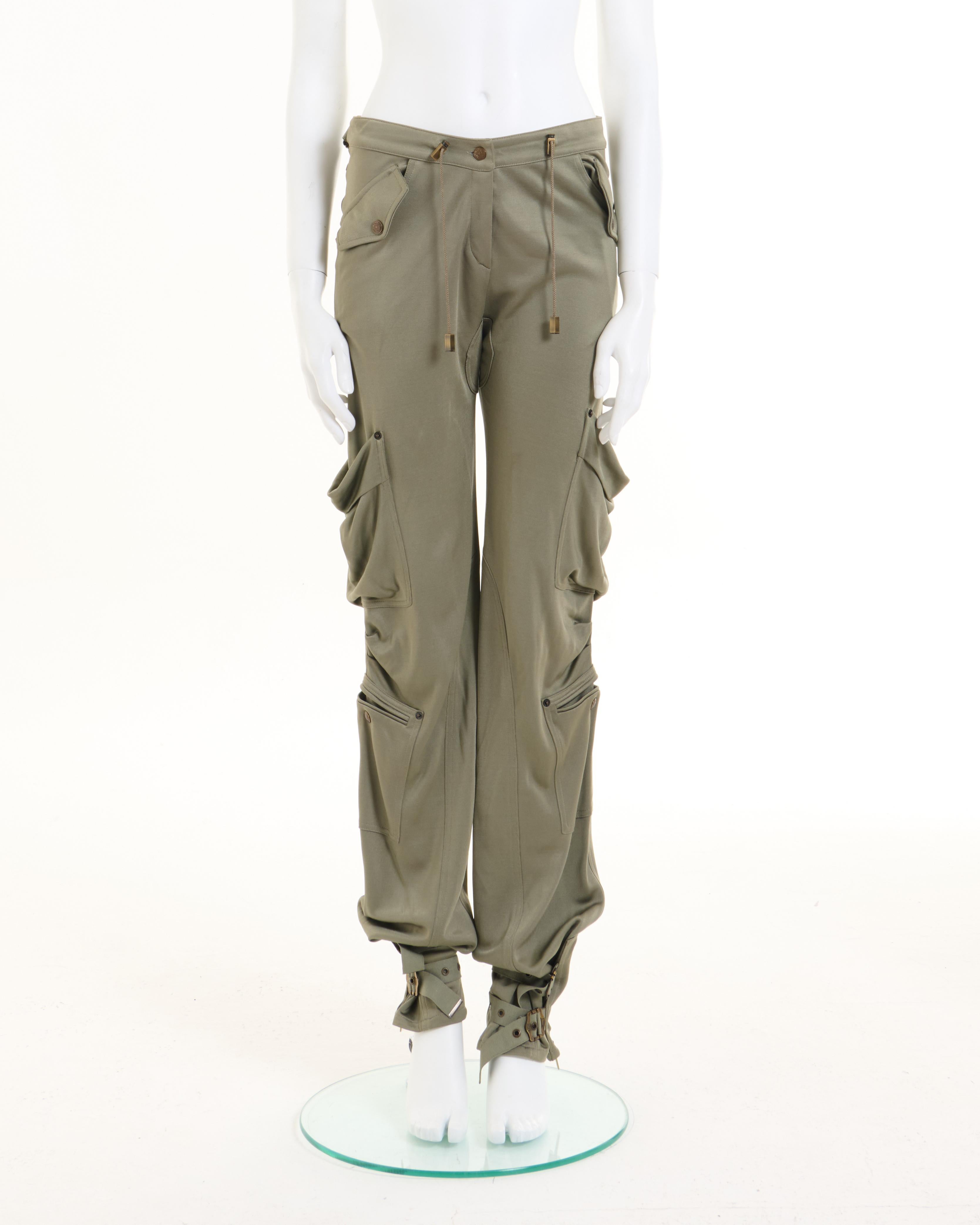 Christian Dior by John Galliano H/W 2003 Khaki cachemire Militärjacke und Auto für Damen oder Herren im Angebot