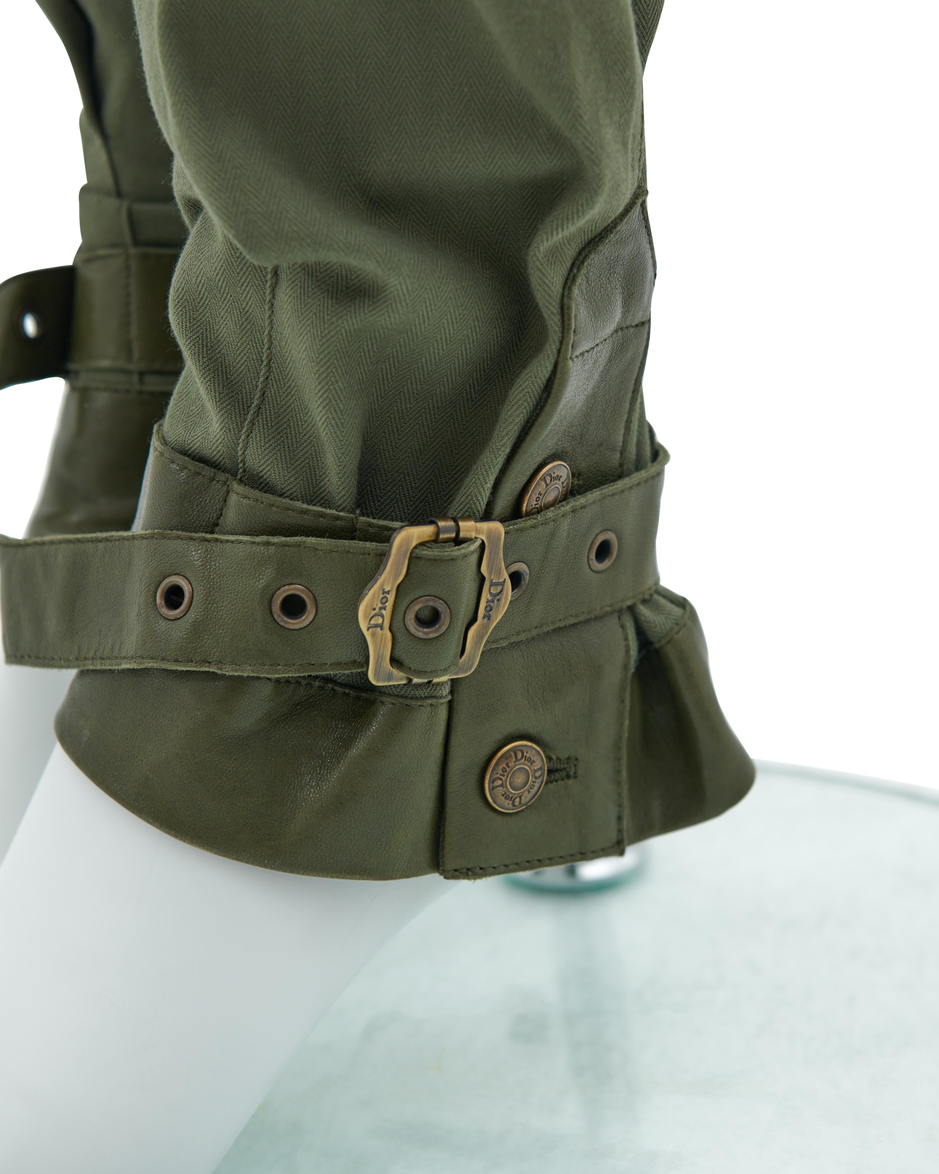 Christian Dior by John Galliano F/W 2003 Sac cargo en toile de coton et cuir kaki en vente 4