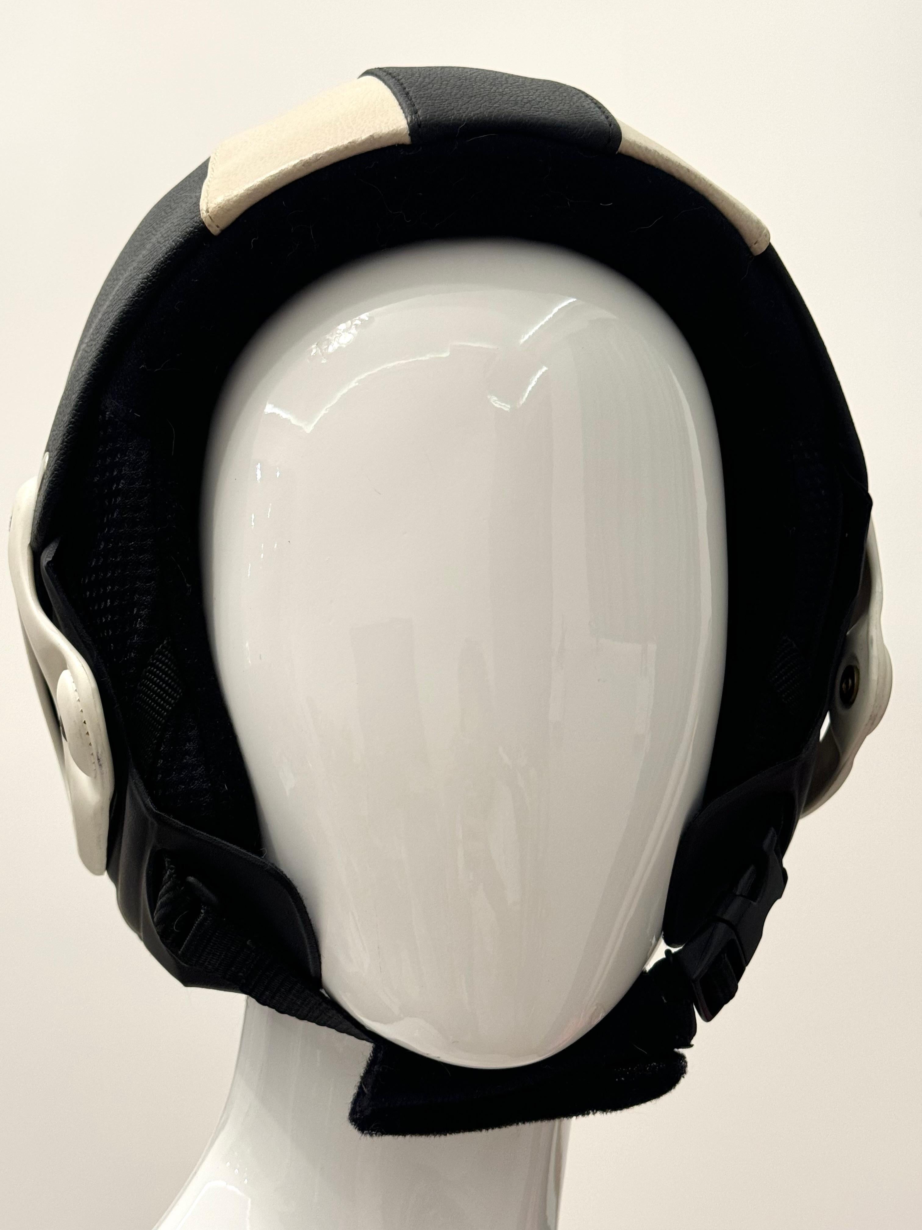 Christian Dior by John Galliano for Christian Dior A/I 2004 archivio Raro casco da sci in pelle in vendita 12