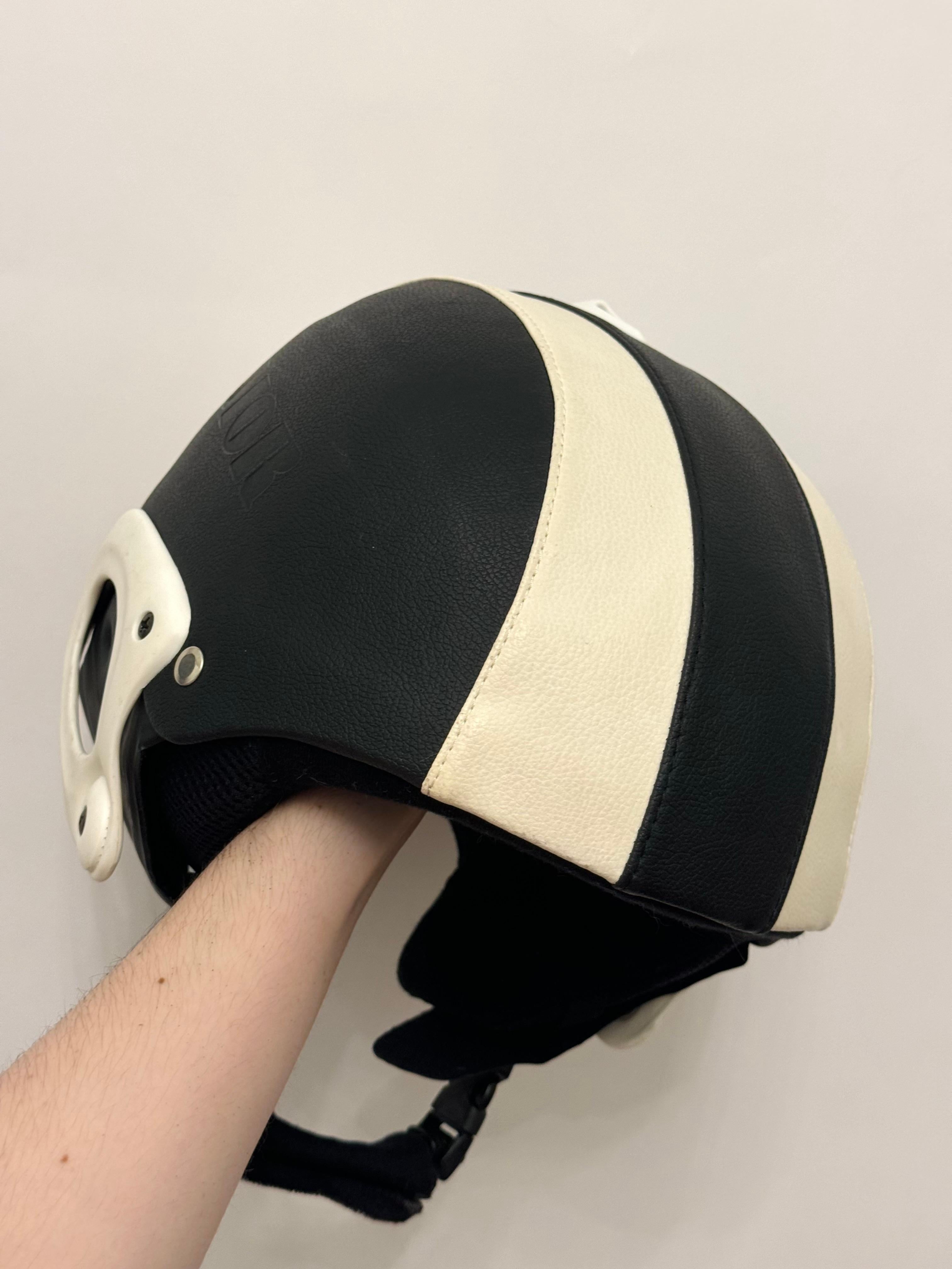 Christian Dior by John Galliano for Christian Dior A/I 2004 archivio Raro casco da sci in pelle in vendita 1