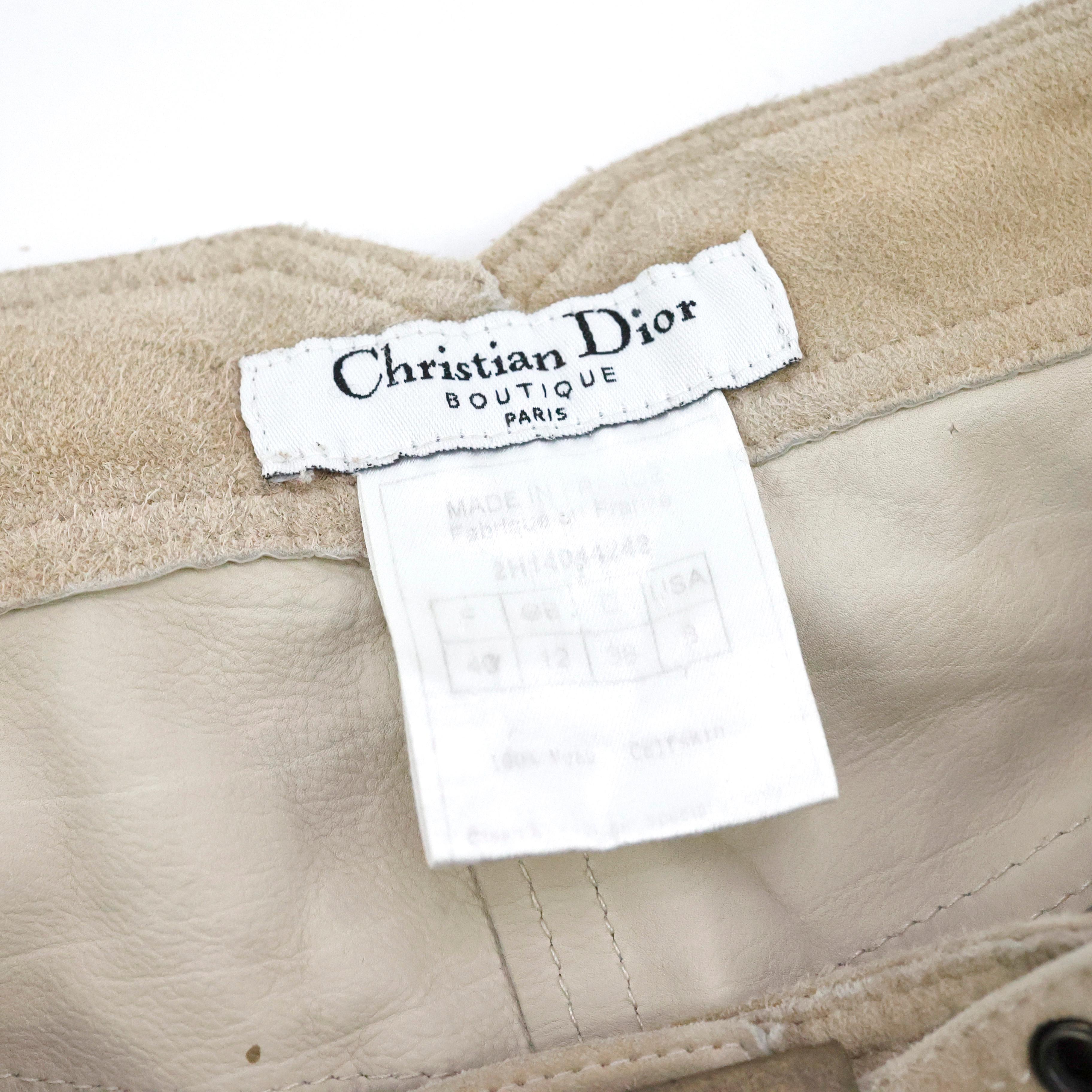 Pantaloni in pelle scamosciata con logo gigante impreziosito di John Galliano for Christian Dior Autunno 2002 in vendita 1