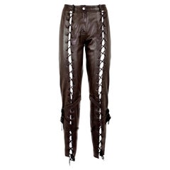 Christian Dior by John Galliano for Christian Dior Autunno 2003: pantaloni in pelle con lacci Bondage