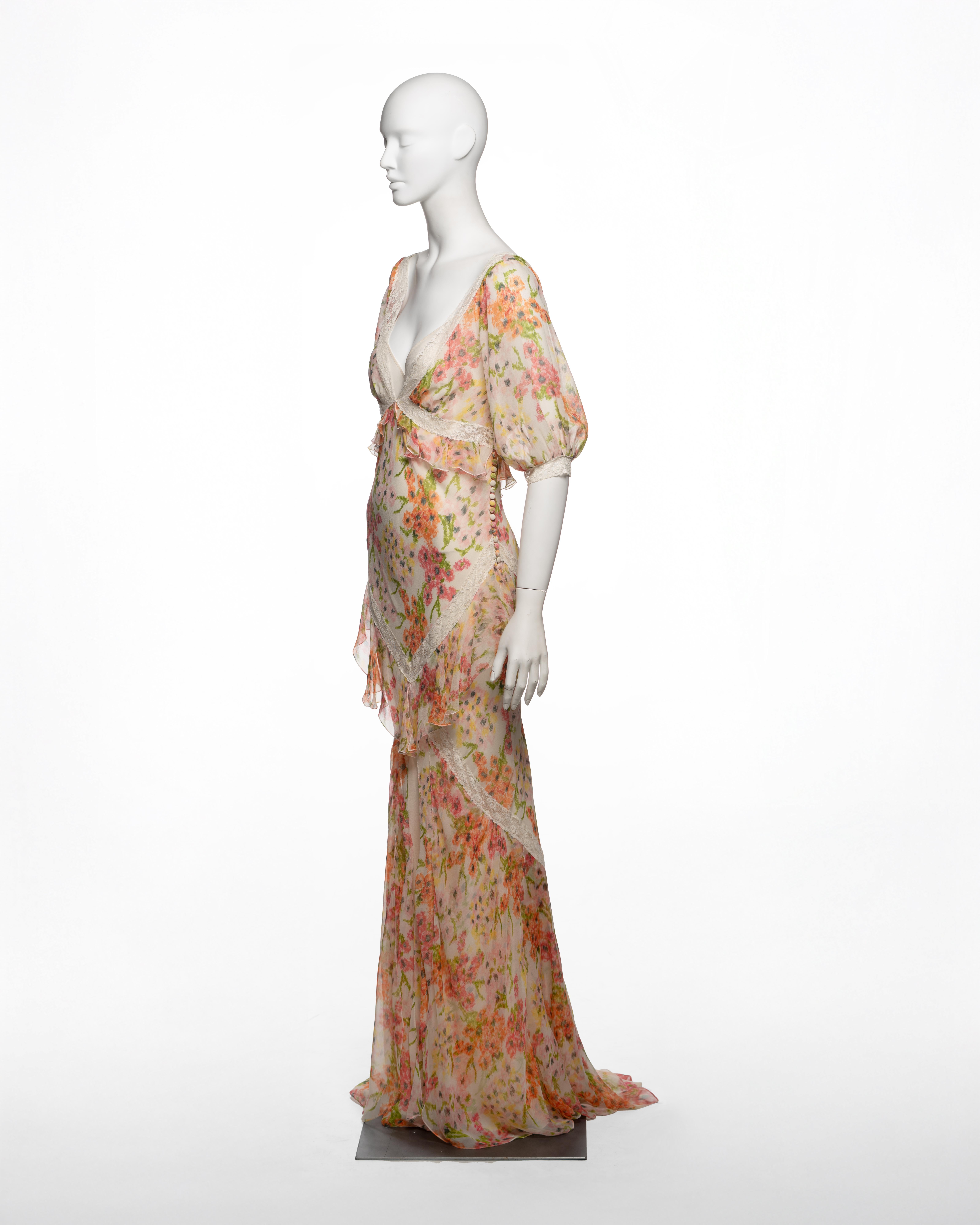 Christian Dior by John Galliano geblümtes Seidenkleid mit Baumwollspitzenbesatz mit Spitzenbesatz, F/S 2005 im Angebot 3