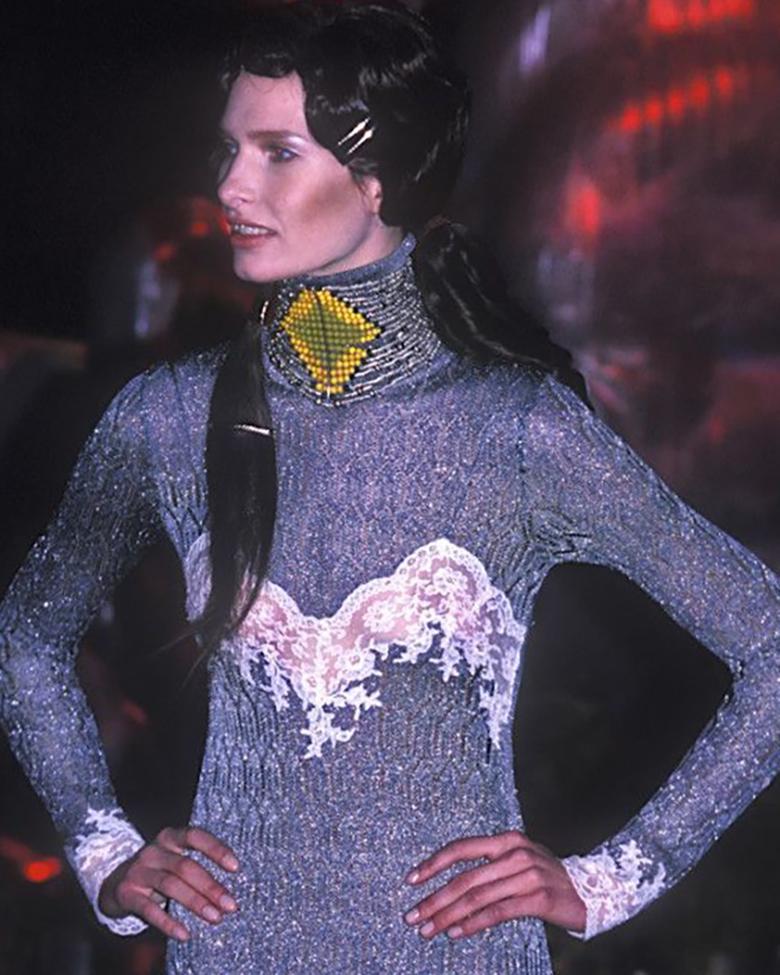 Pull en maille argentée à feuilles Christian Dior par John Galliano, automne-hiver 1998 Bon état - En vente à London, GB