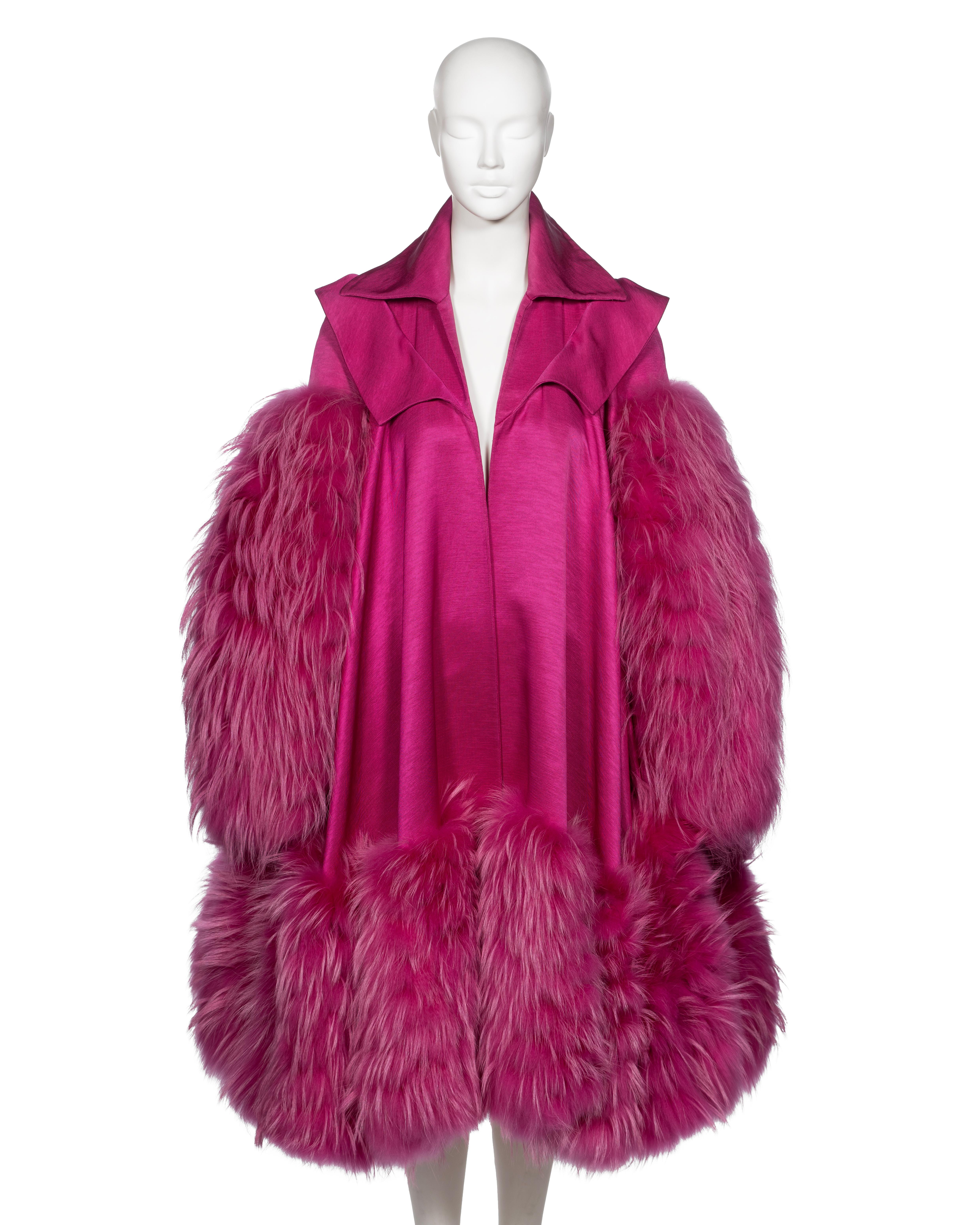 Christian Dior by John Galliano Fuchsia Evening Coat with Fur Trim, FW 2007 In Excellent Condition For Sale In London, GB