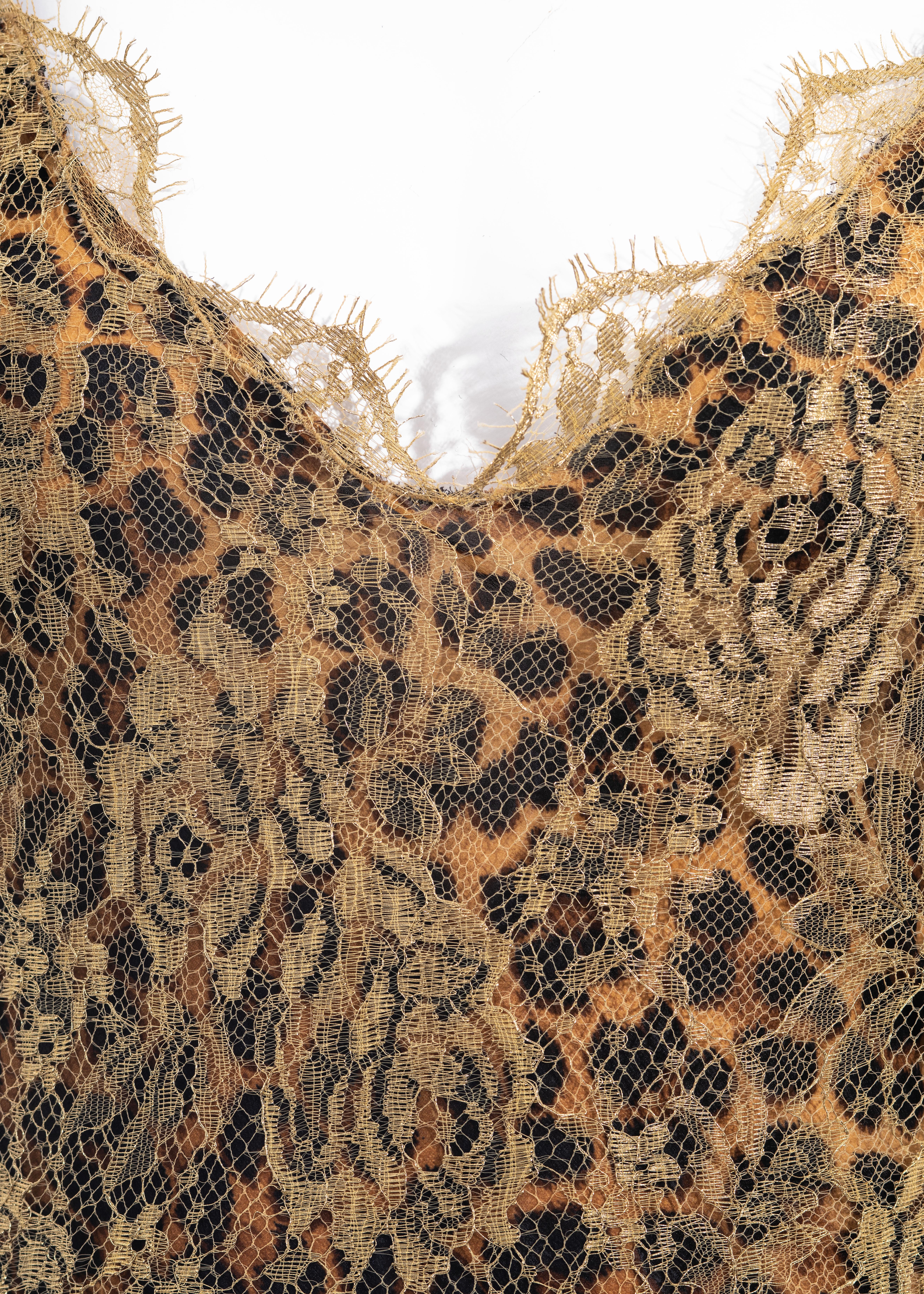 Robe Christian Dior by John Galliano en dentelle dorée et soie imprimée léopard, saison 2000 Pour femmes en vente