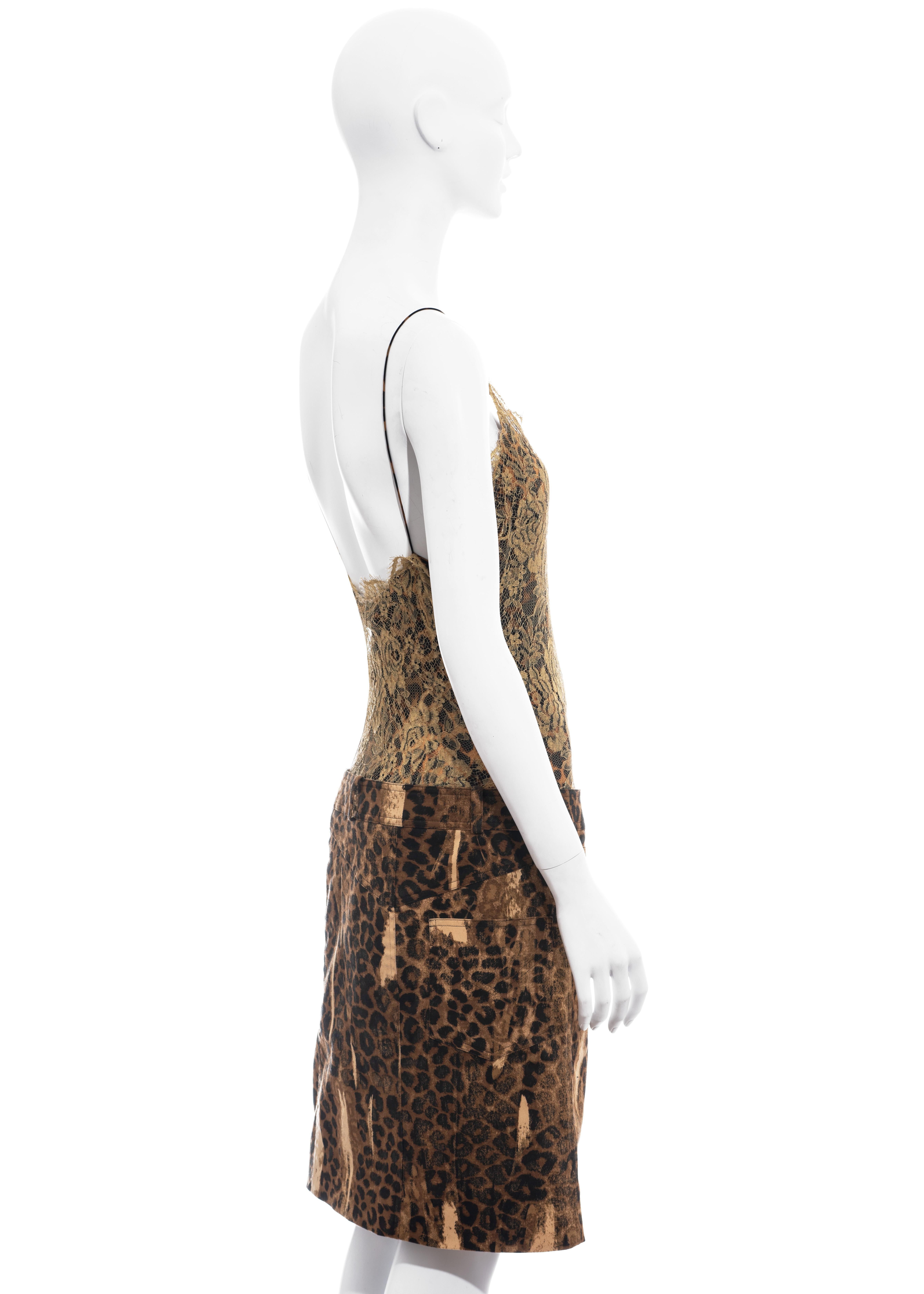 Robe Christian Dior by John Galliano en dentelle dorée et soie imprimée léopard, saison 2000 en vente 2