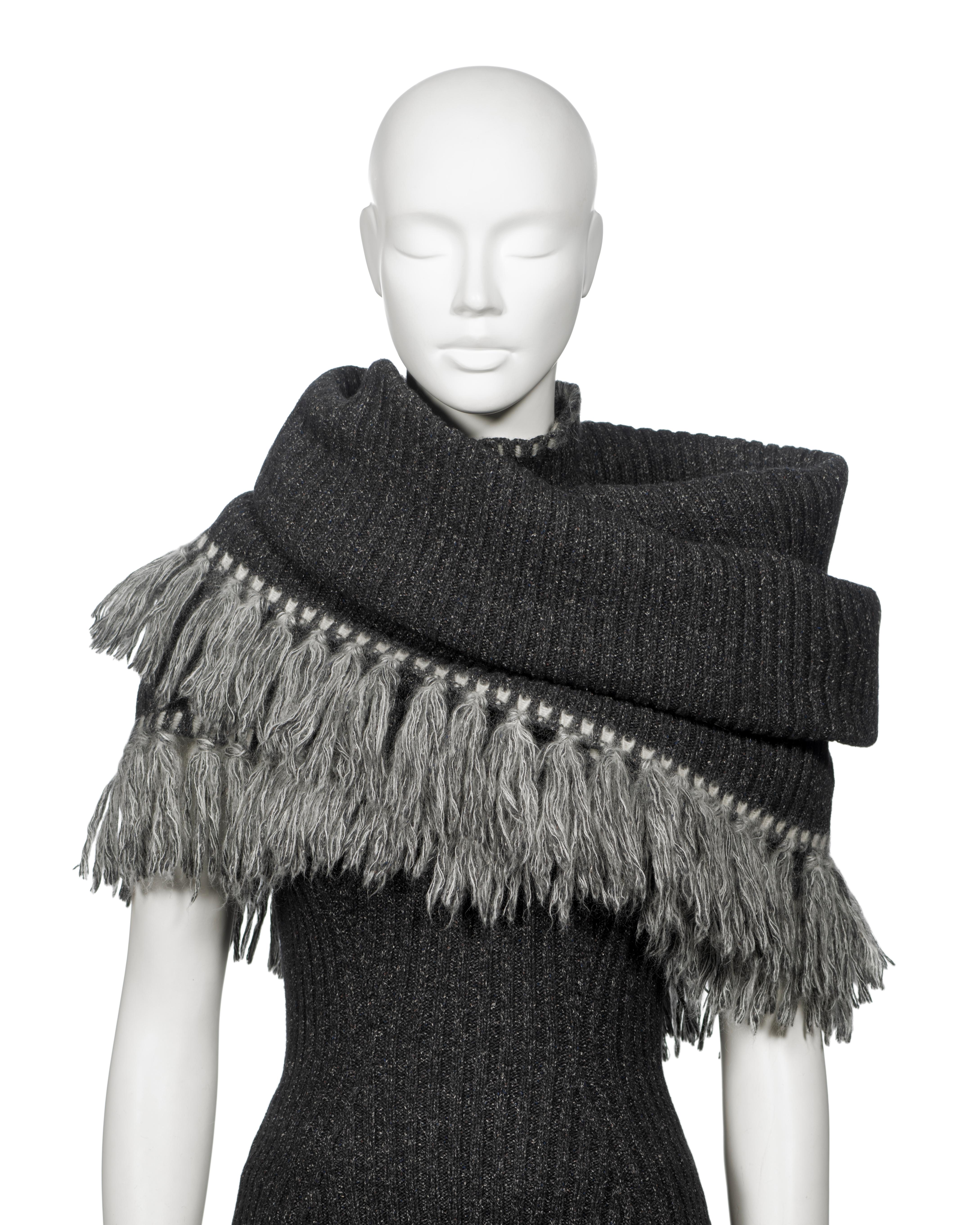 Christian Dior by John Galliano Grey Knit Ensemble with Fringe Scarf, FW 1999 In Excellent Condition For Sale In London, GB