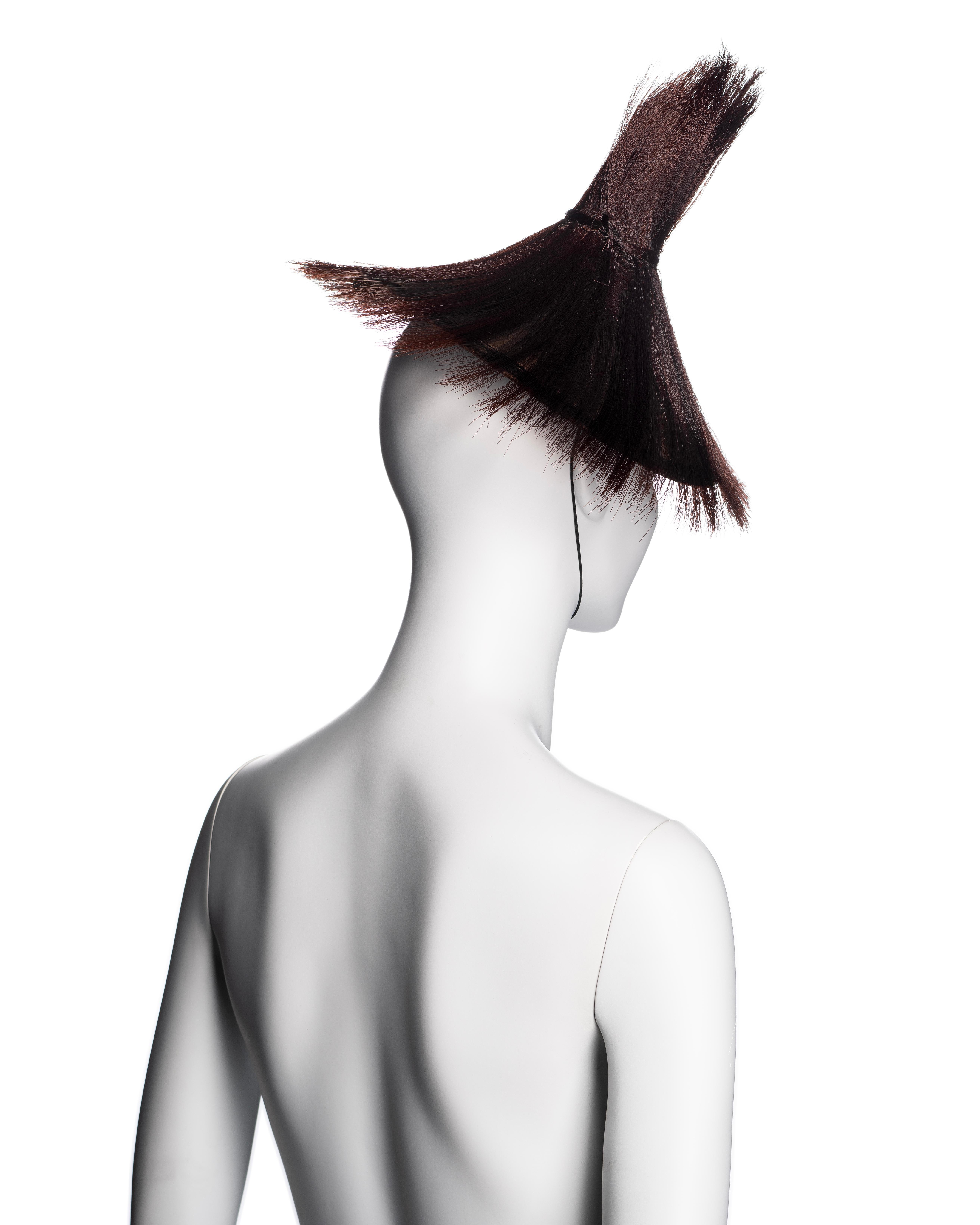 Christian Dior by John Galliano Horse Hair Conical Fascinator Hat, FW 2007 For Sale 4