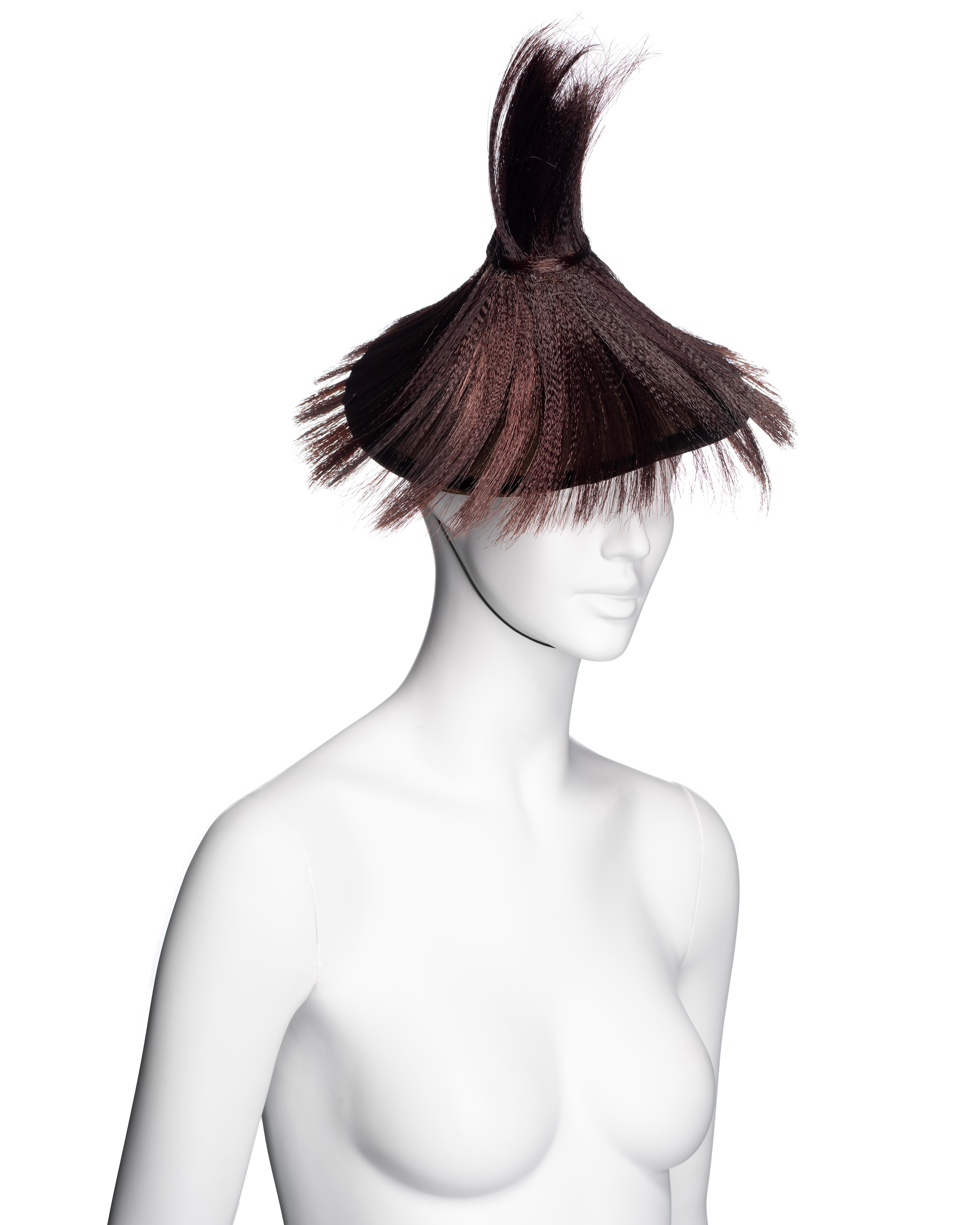 Christian Dior by John Galliano Horse Hair Conical Fascinator Hat, FW 2007 In Good Condition For Sale In London, GB