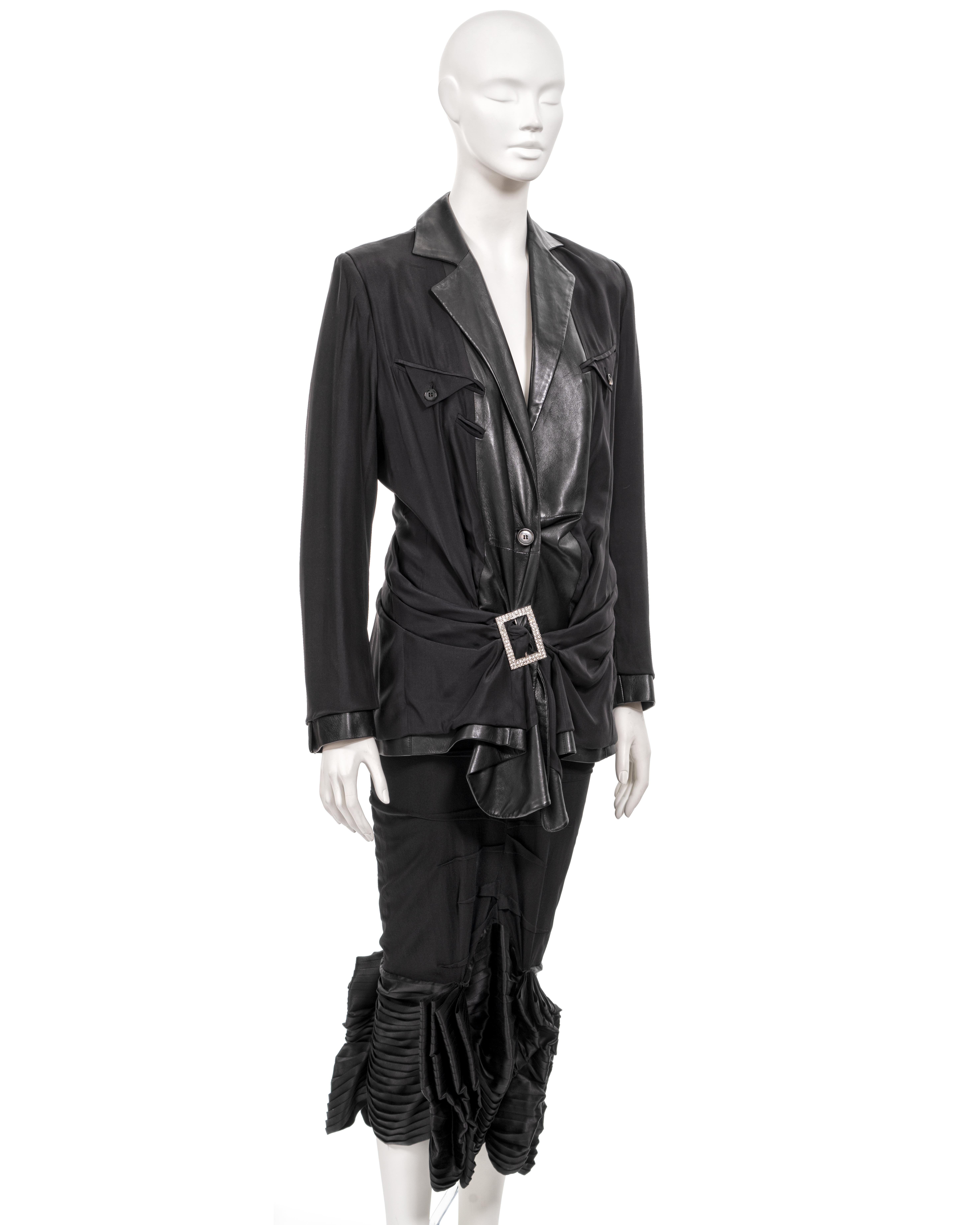 Christian Dior par John Galliano - Ensemble veste et jupe en cuir à l'intérieur et extérieur, printemps-été 2003 en vente 4