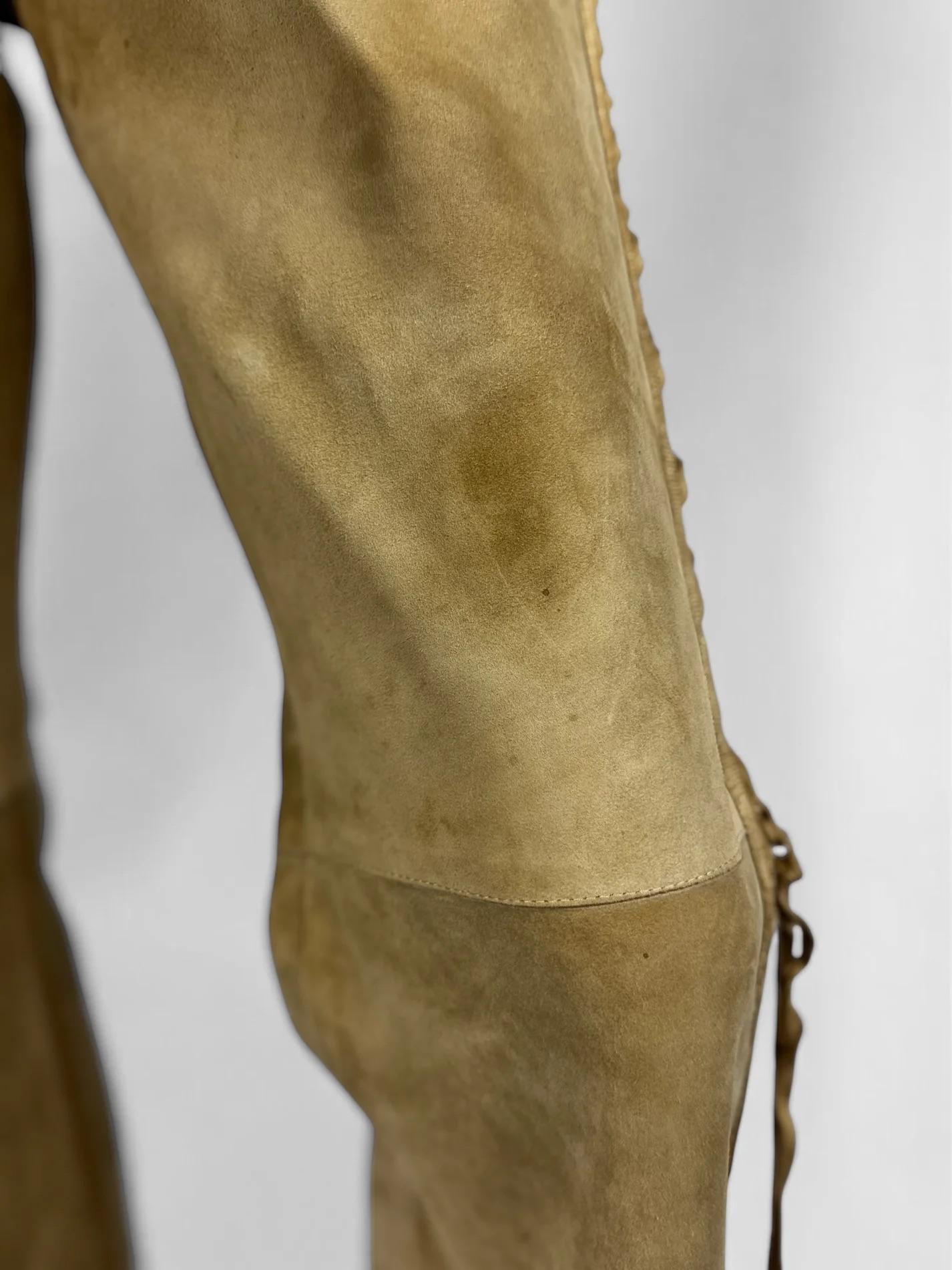 Pantalon en daim à lacets Christian Dior by John Galliano, FW 2002 en vente 2