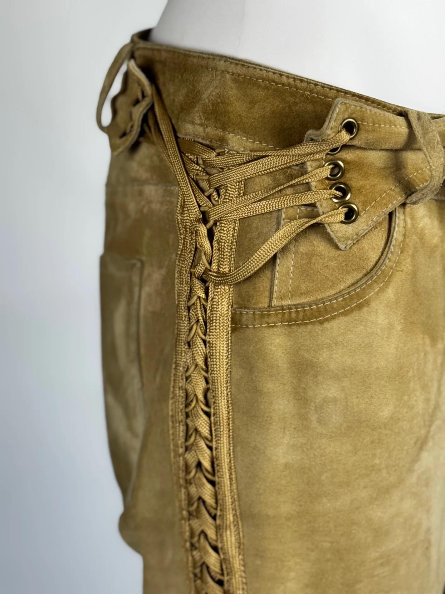 Pantalon en daim à lacets Christian Dior by John Galliano, FW 2002 en vente 3