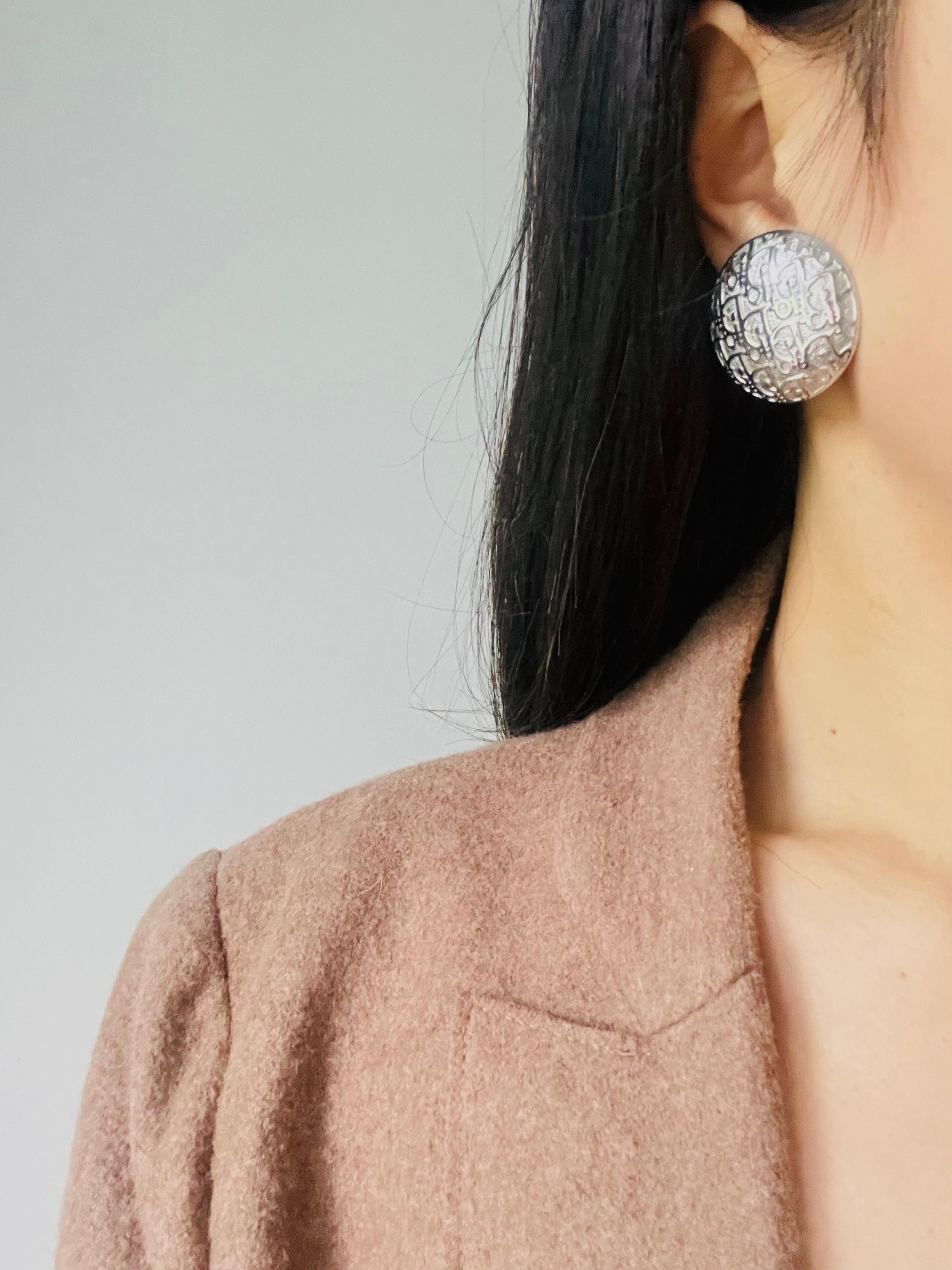 Christian Dior for John Galliano Große Monogramme mit Logo und runder Kuppel Ohrringe im Angebot 2