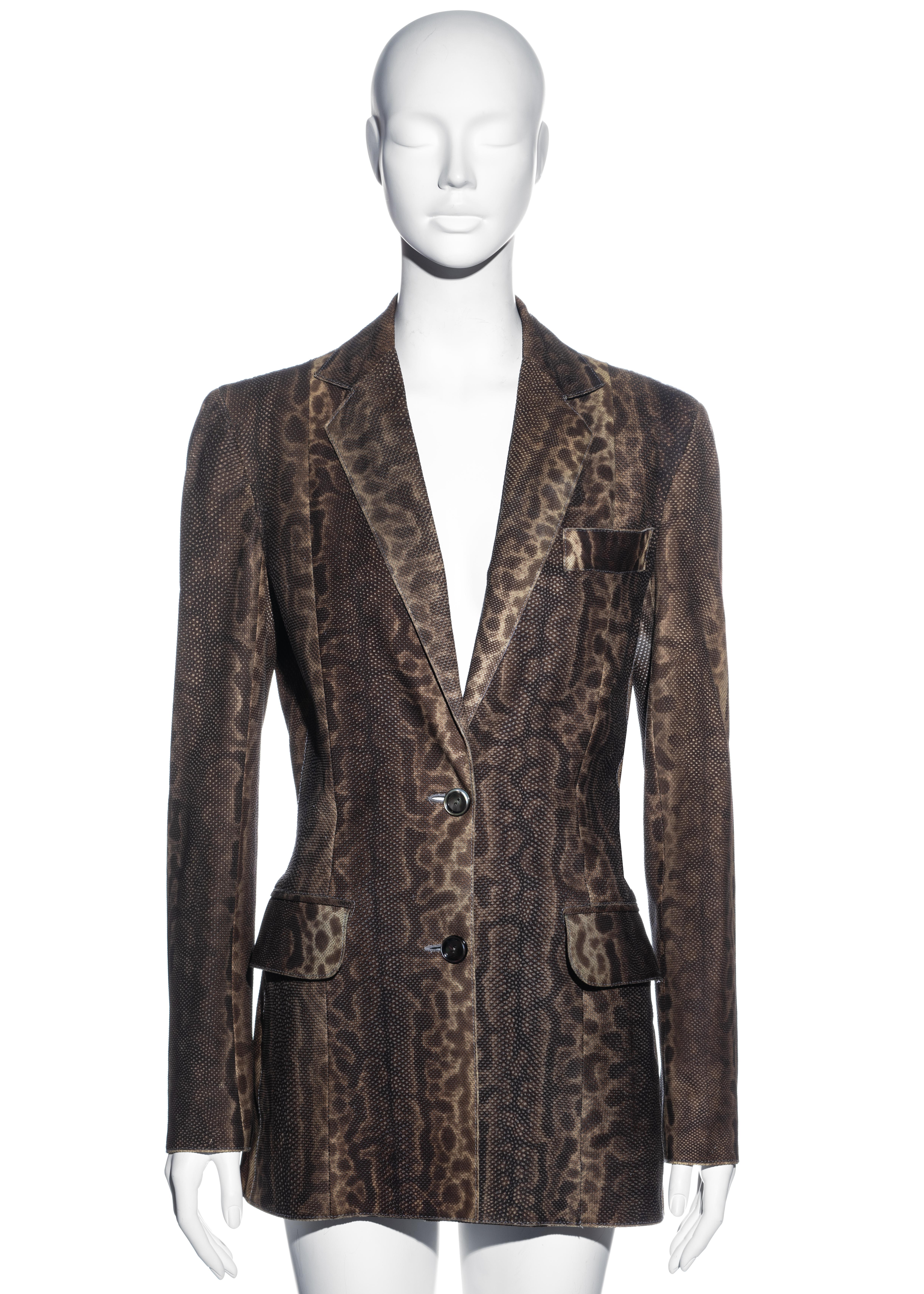 ▪ Christian Dior lizard skin blazer jacket
▪ Designed by John Galliano
▪ 100% Lizard
▪ Notched lapel 
▪ Two front flap pockets 
▪ FR 40 - UK 12 - US 8
▪ Fall-Winter 2002

