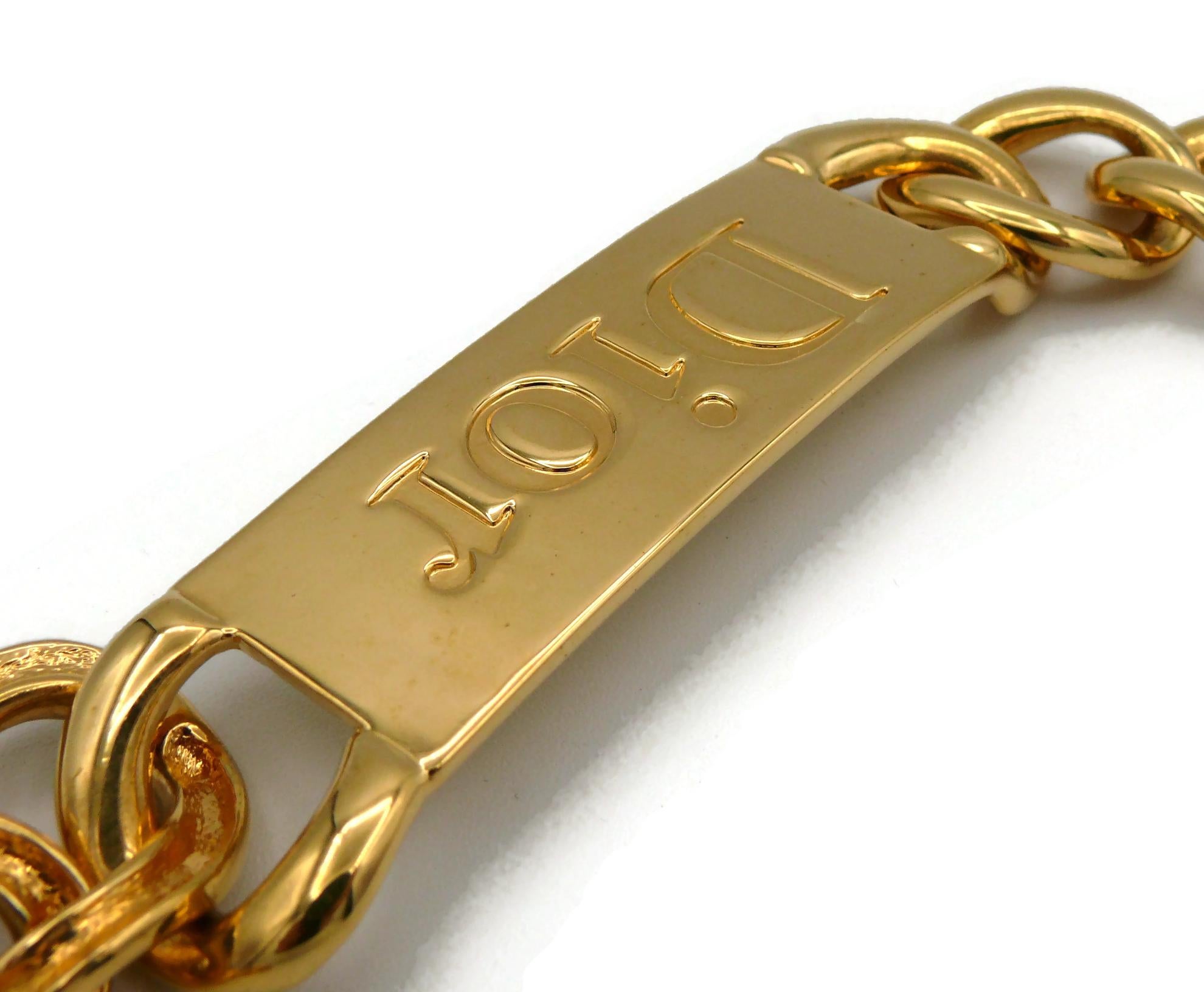 CHRISTIAN DIOR by JOHN GALLIANO Massives Goldfarbene ID-Tag-Halskette mit Kette, 2000 im Angebot 16