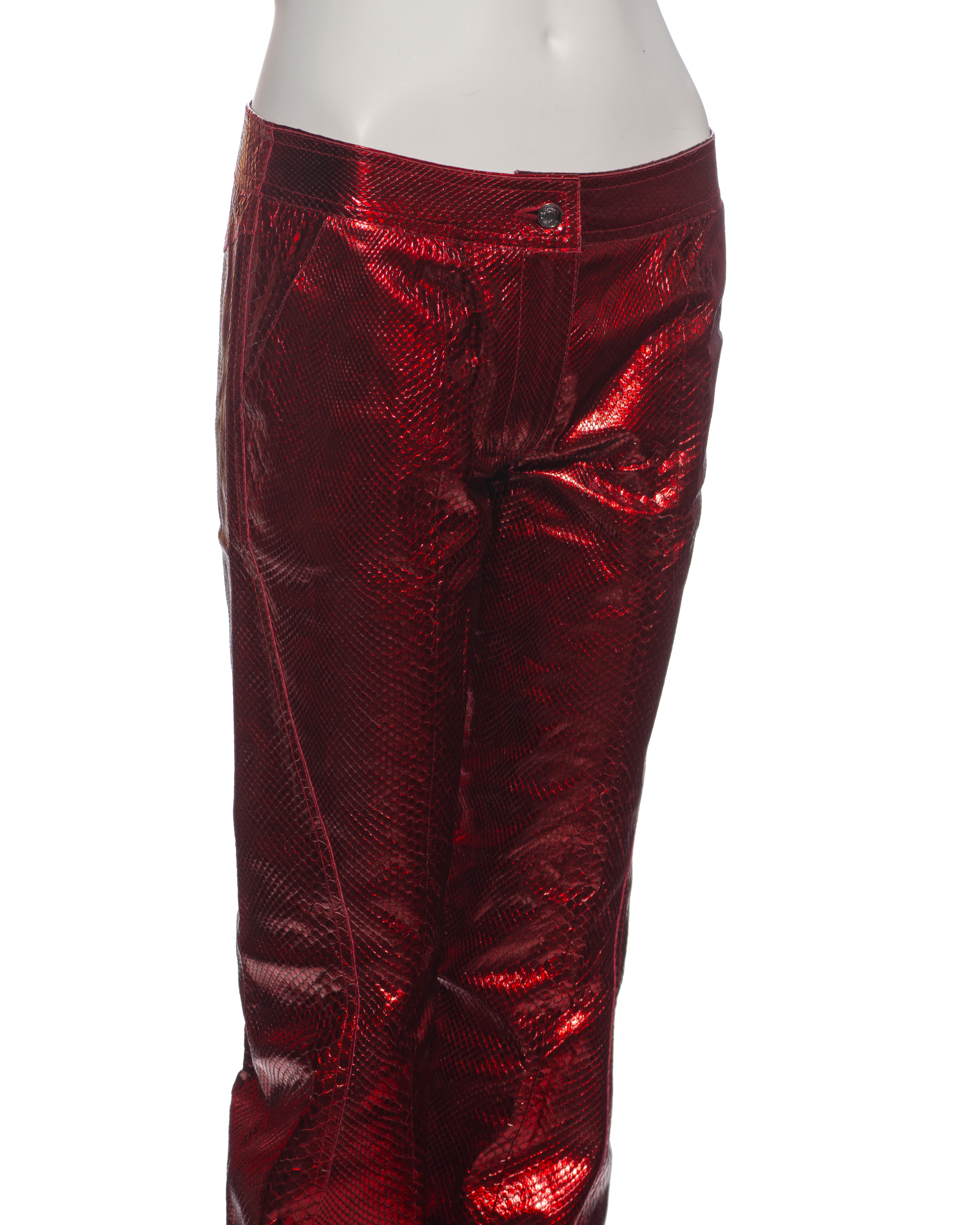 Pantalon évasé en python rouge métallisé Christian Dior by John Galliano, ss 2002 en vente 1