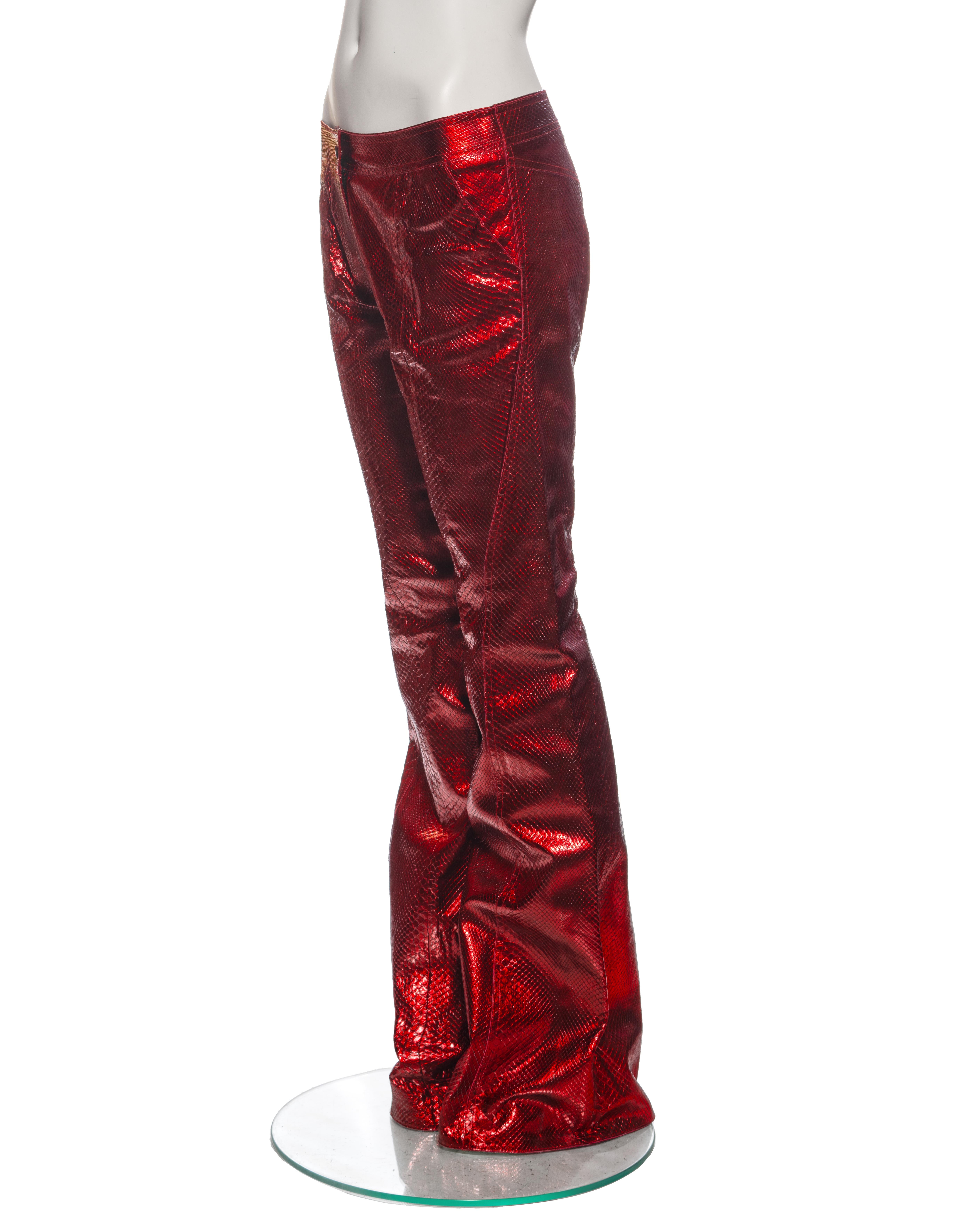 Pantalon évasé en python rouge métallisé Christian Dior by John Galliano, ss 2002 en vente 4
