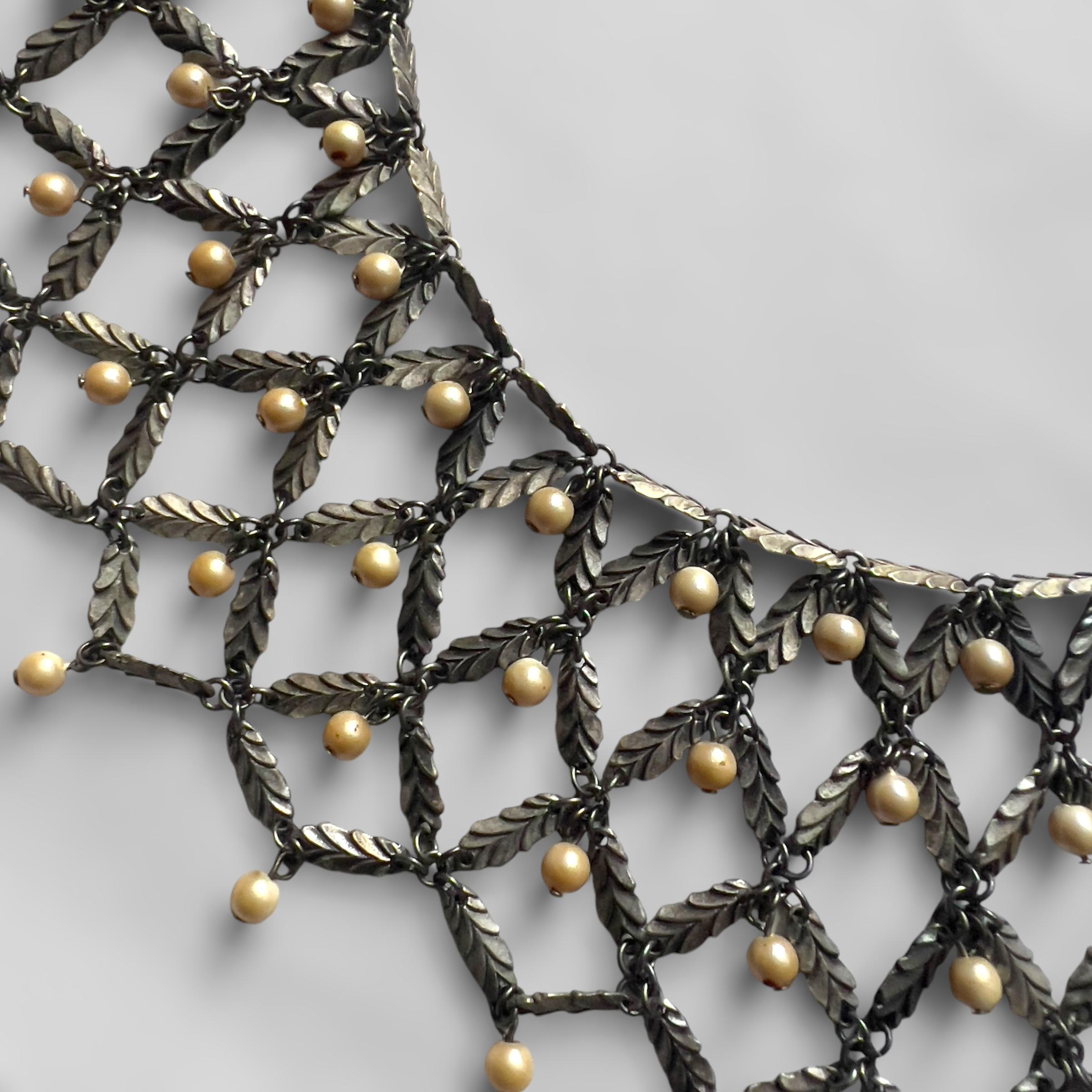 Christian Galliano for Christian Dior, Set di gioielli con perle e foglie, Circa 1998 in vendita 6
