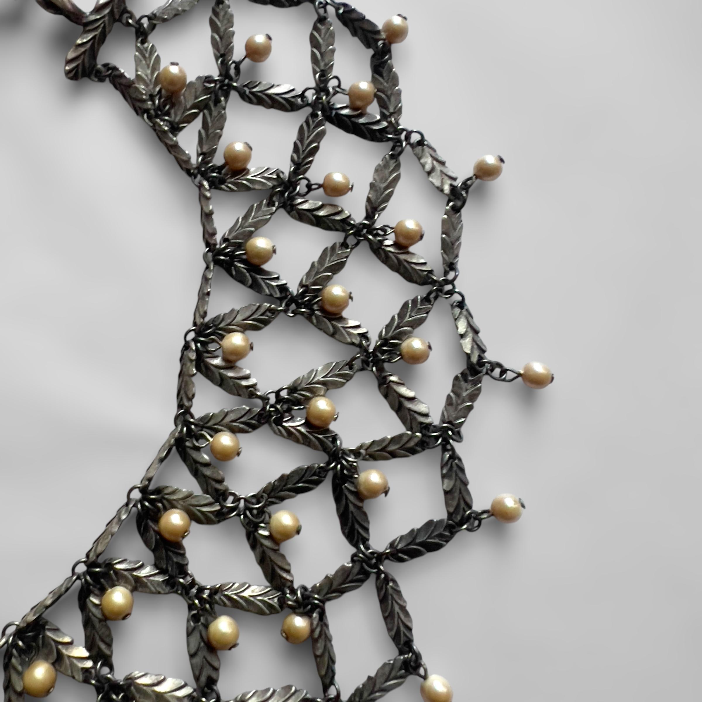 Christian Galliano for Christian Dior, Set di gioielli con perle e foglie, Circa 1998 in vendita 8