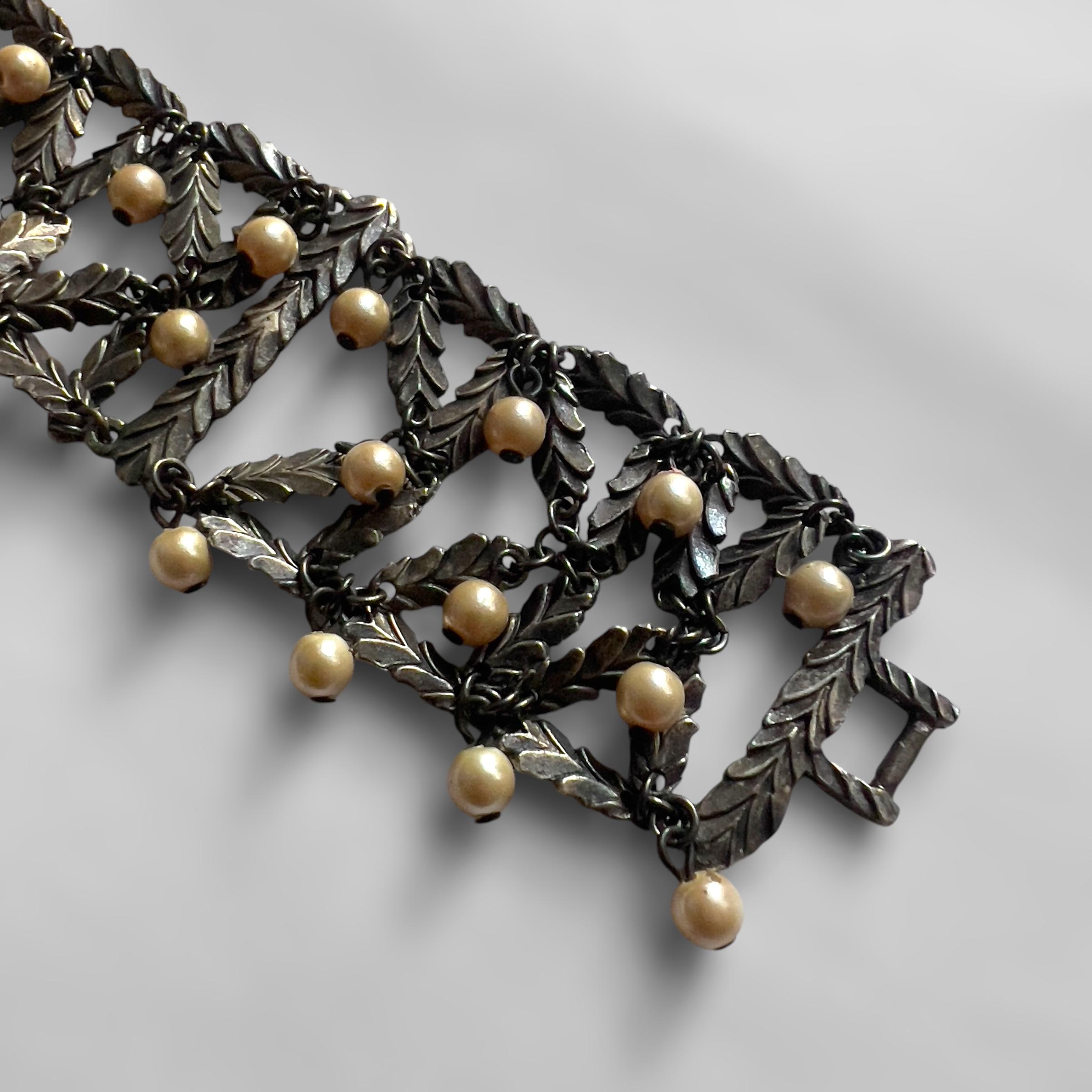 Christian Galliano for Christian Dior, Set di gioielli con perle e foglie, Circa 1998 in vendita 14
