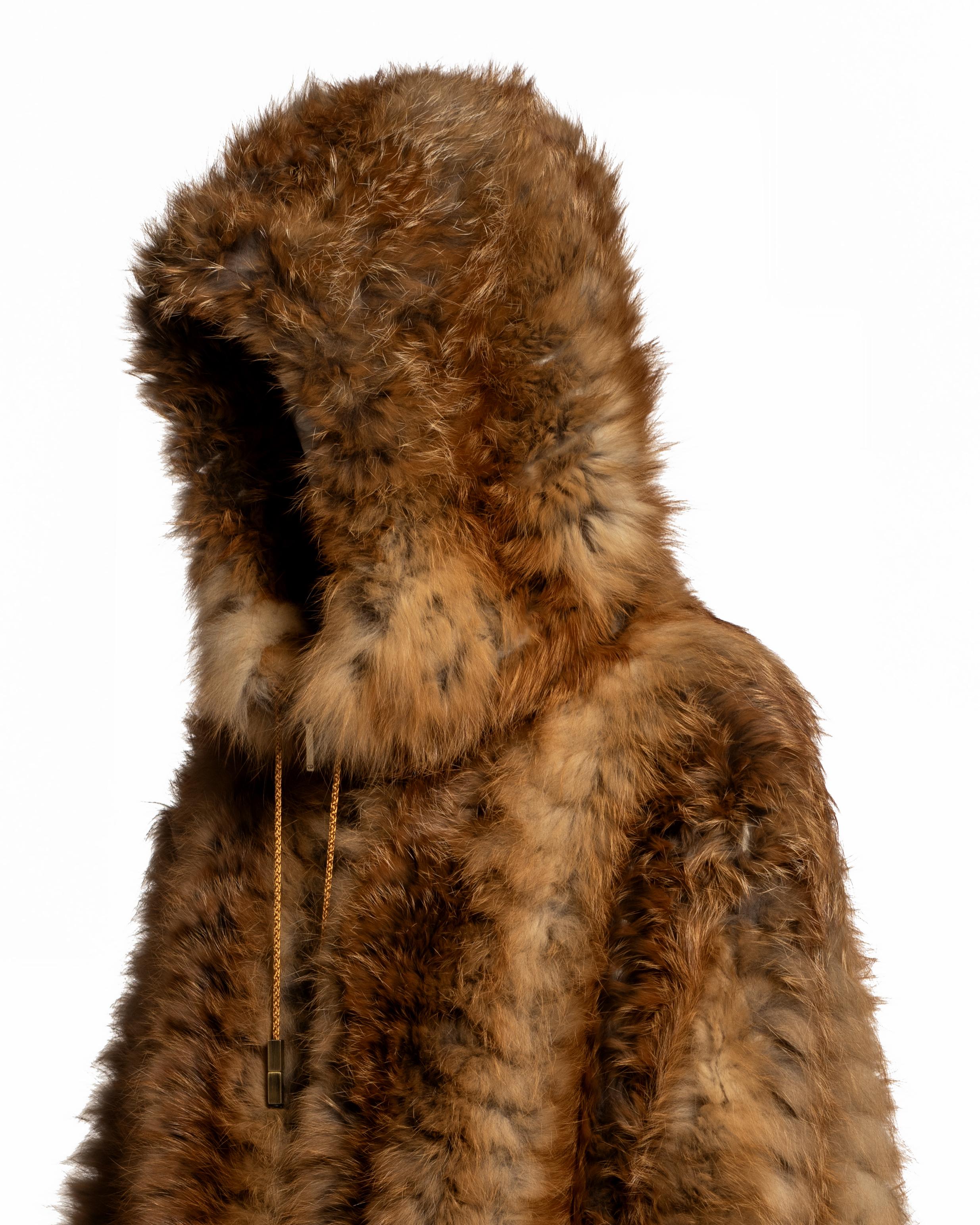 Christian Galliano for Christian Dior con cappuccio in pelliccia di volpe oversize, FW 2003 in vendita 6