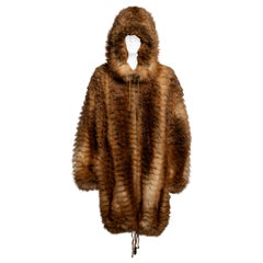 Christian Dior by John Galliano Manteau à capuche en fourrure de renard surdimensionné, FW 2003
