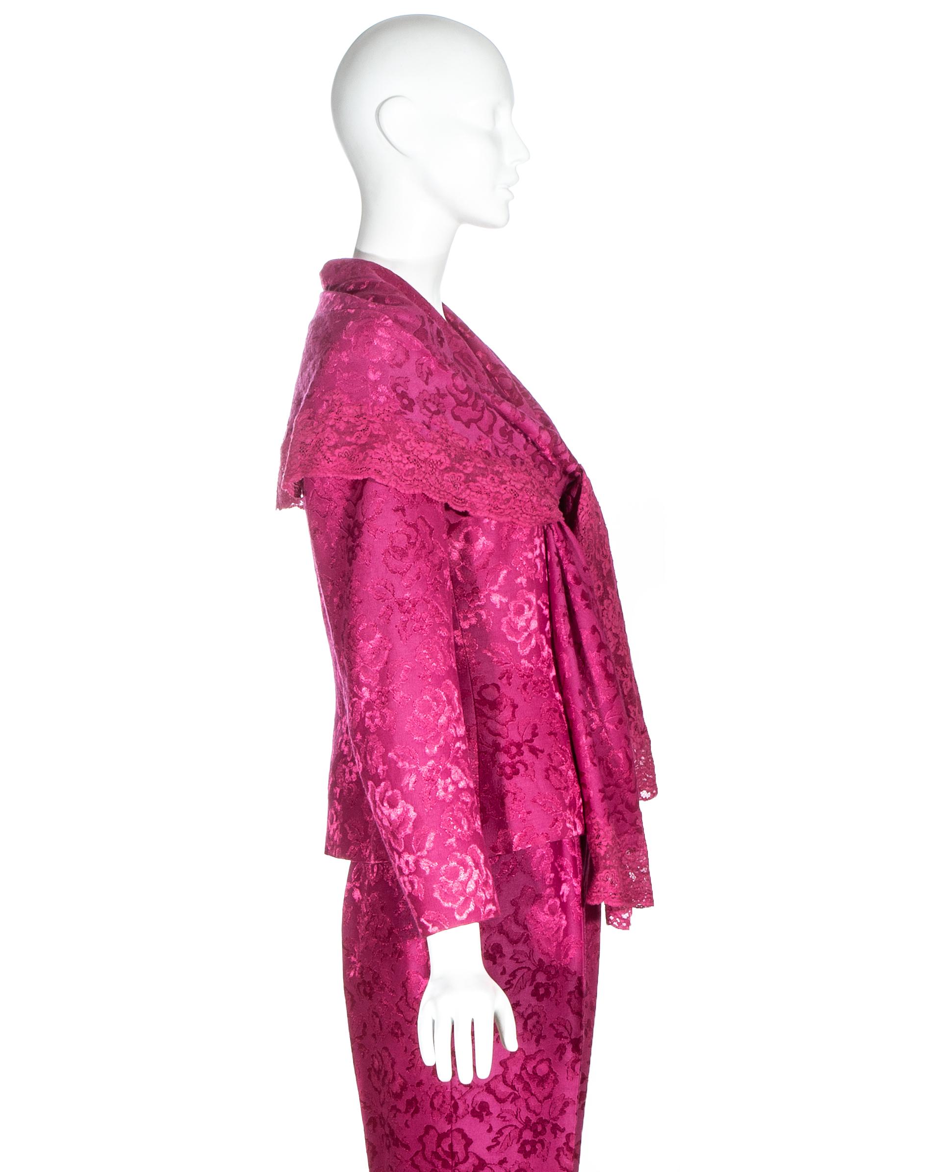 Costume 3 pièces en brocart de soie rose et dentelle Christian Dior par John Galliano, saison 1998 en vente 1
