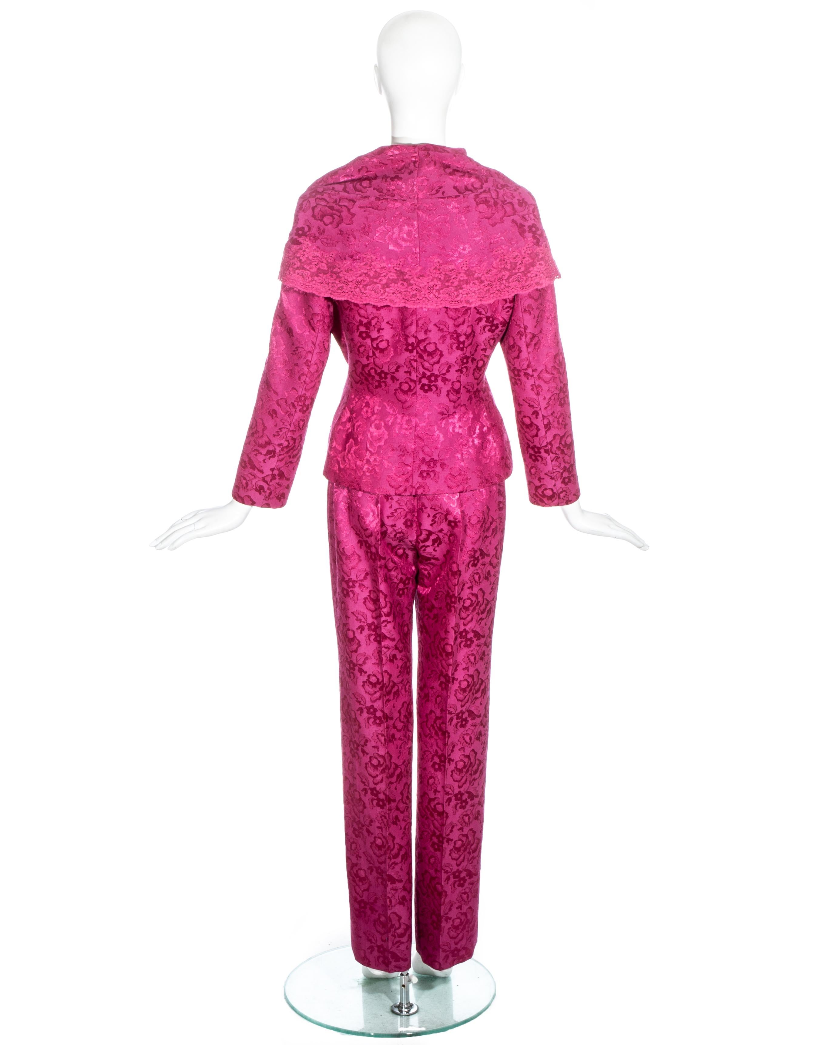 Costume 3 pièces en brocart de soie rose et dentelle Christian Dior par John Galliano, saison 1998 en vente 2