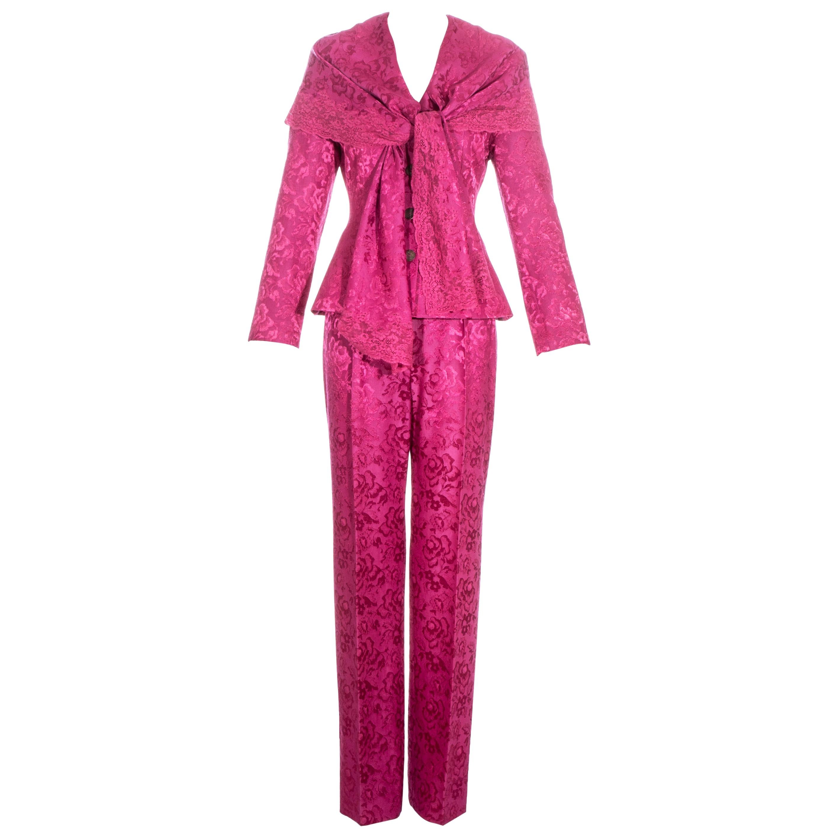 Costume 3 pièces en brocart de soie rose et dentelle Christian Dior par John Galliano, saison 1998 en vente