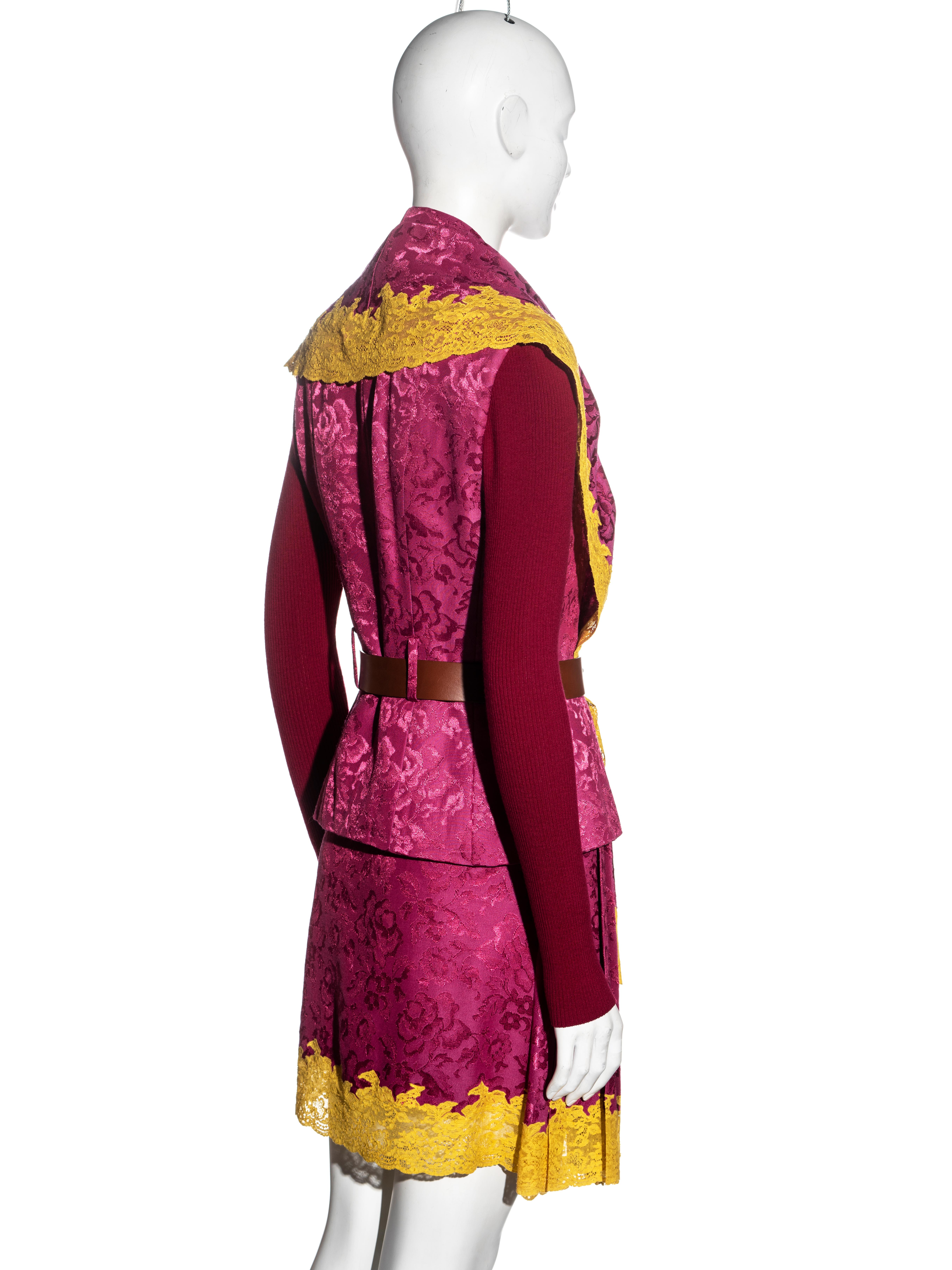 Costume jupe en laine rose et dentelle jaune Christian Dior by John Galliano, A/H 1998 en vente 4