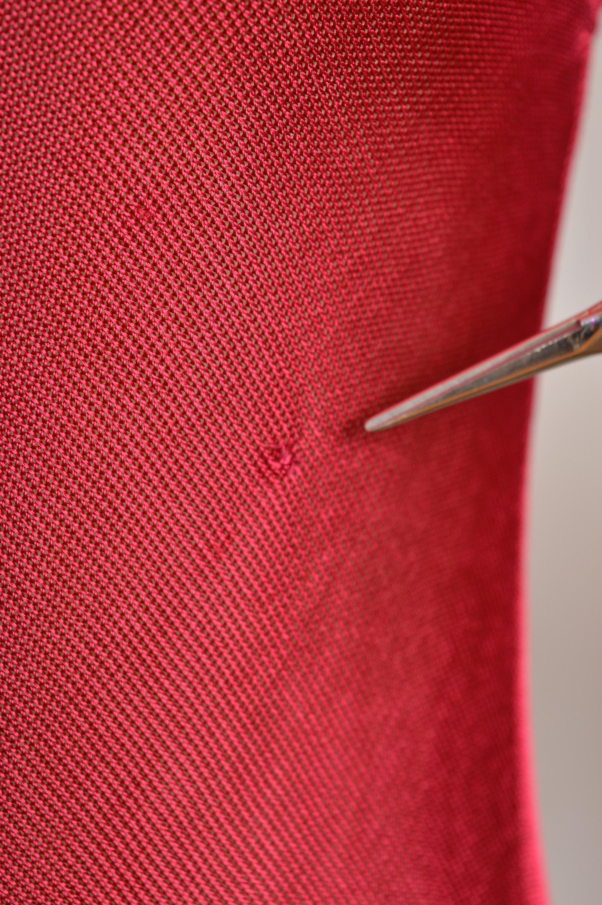 Christian Dior by John Galliano Raspberry Red Rouchèd Knit Tank Top - Vest en vente 5