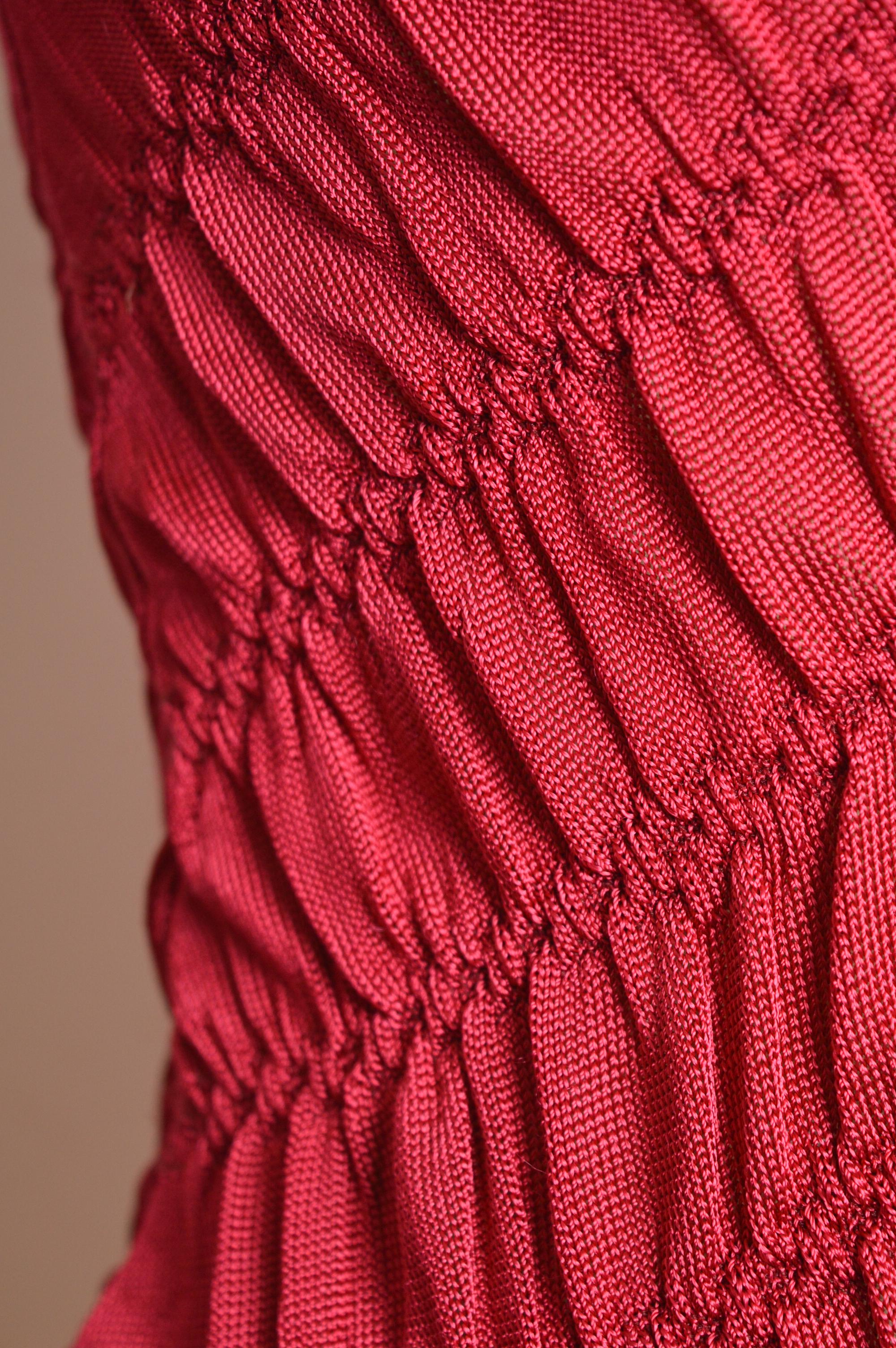 Christian Dior by John Galliano Raspberry Red Rouchèd Knit Tank Top - Vest Pour femmes en vente