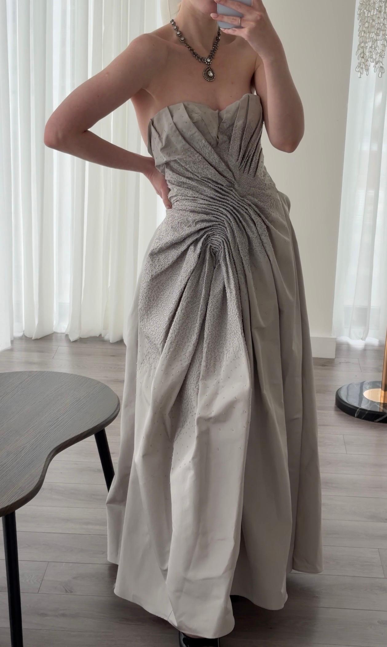 Christian Dior by John Galliano Resort 2008 Graues verschönertes, drapiertes Abendkleid im Angebot 2