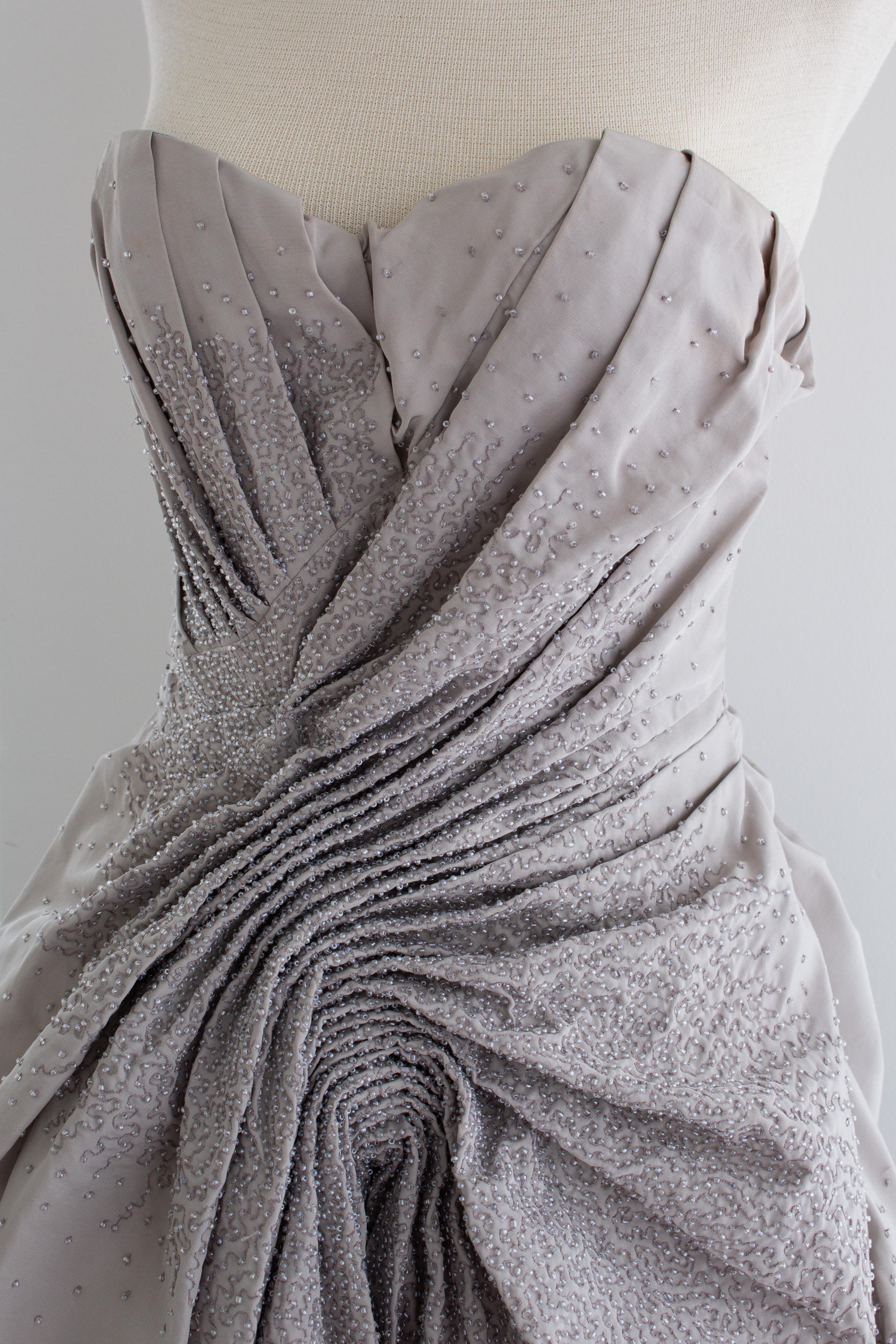 Christian Dior by John Galliano Resort 2008 Graues verschönertes, drapiertes Abendkleid im Angebot 6