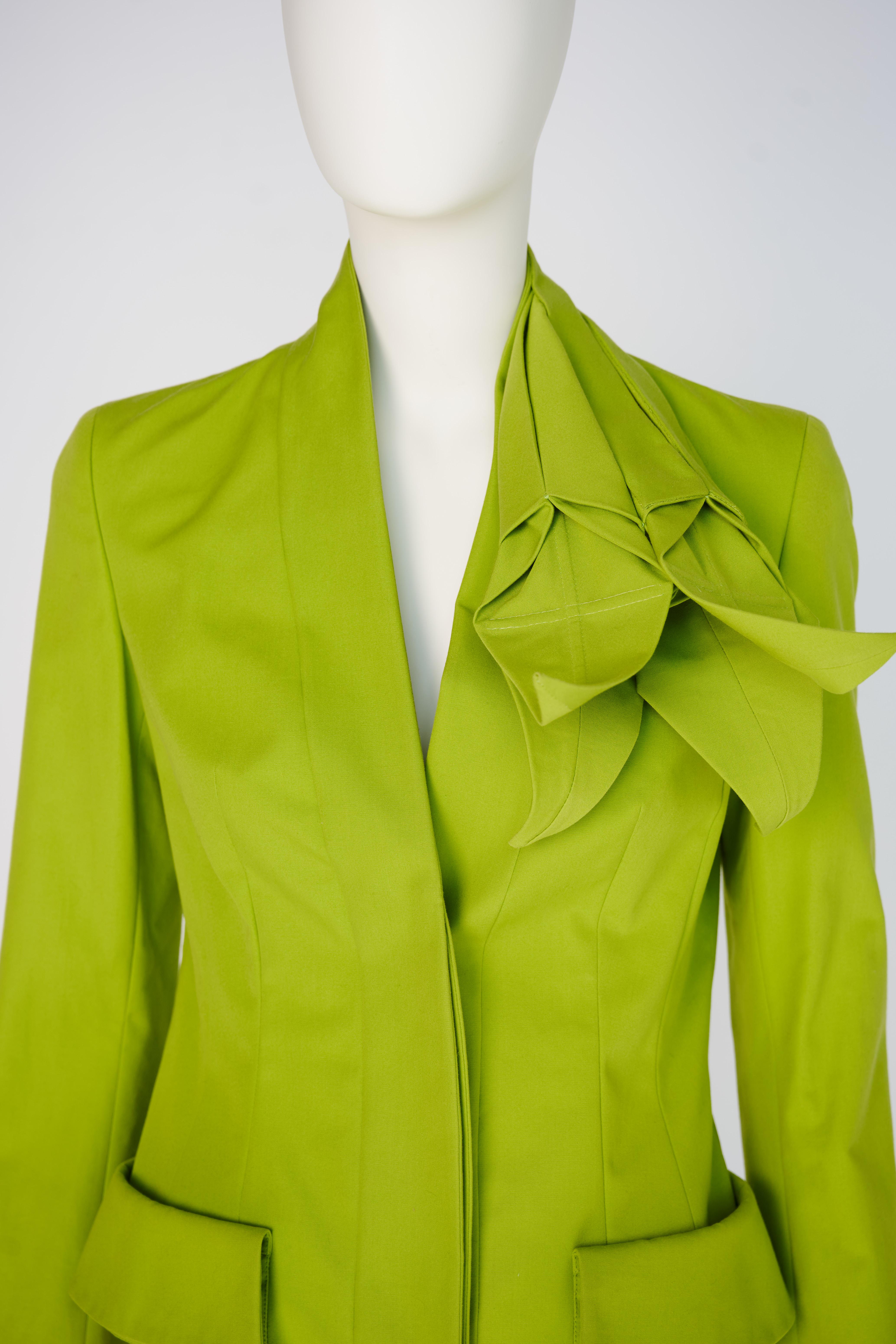 Christian Dior By John Galliano Runway Origami Lily Flower Cotton Jacket, FW2007 In Excellent Condition For Sale In Geneva, CH