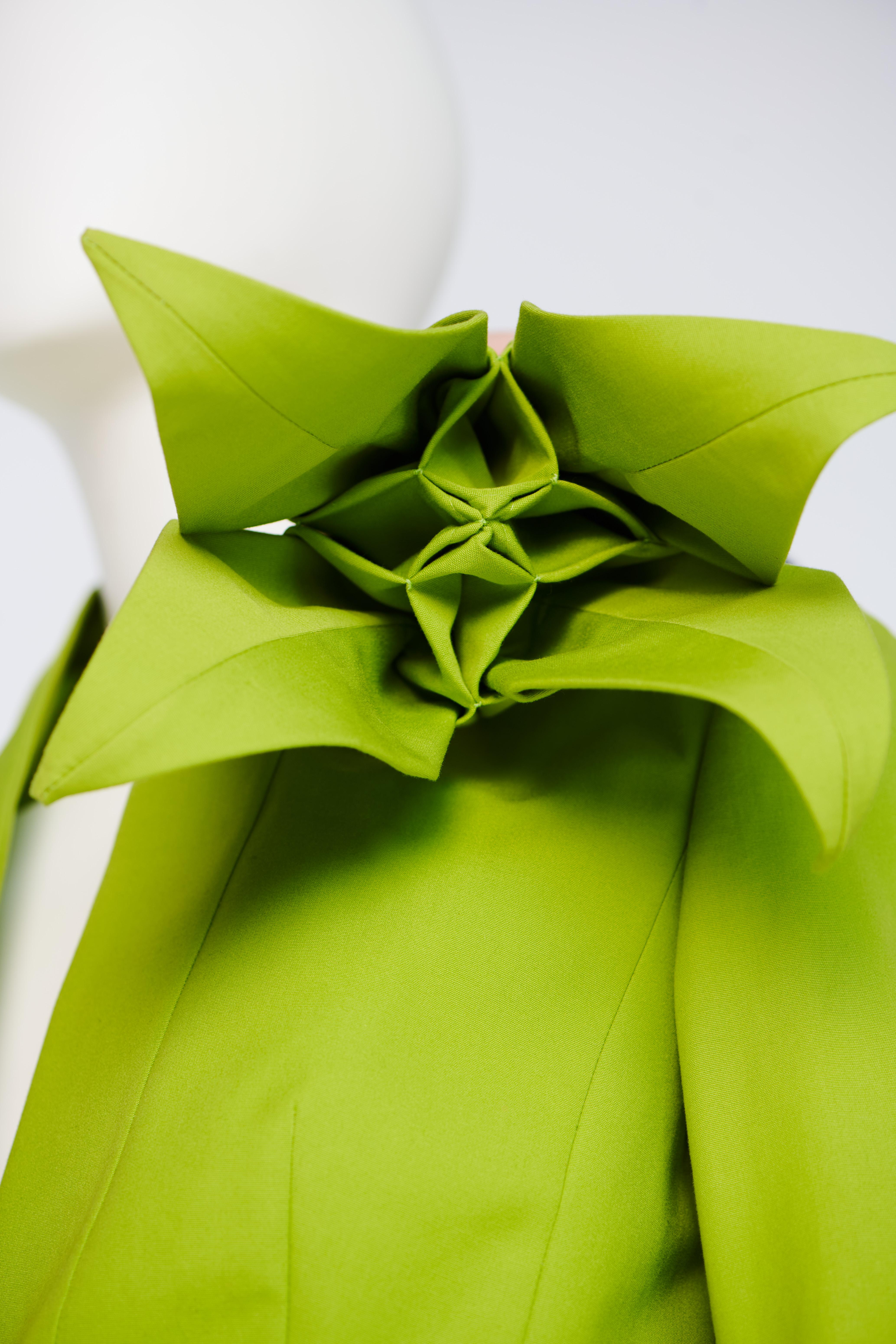 Christian Dior By John Galliano Runway Origami Lily Flower Cotton Jacket, FW2007 For Sale 1