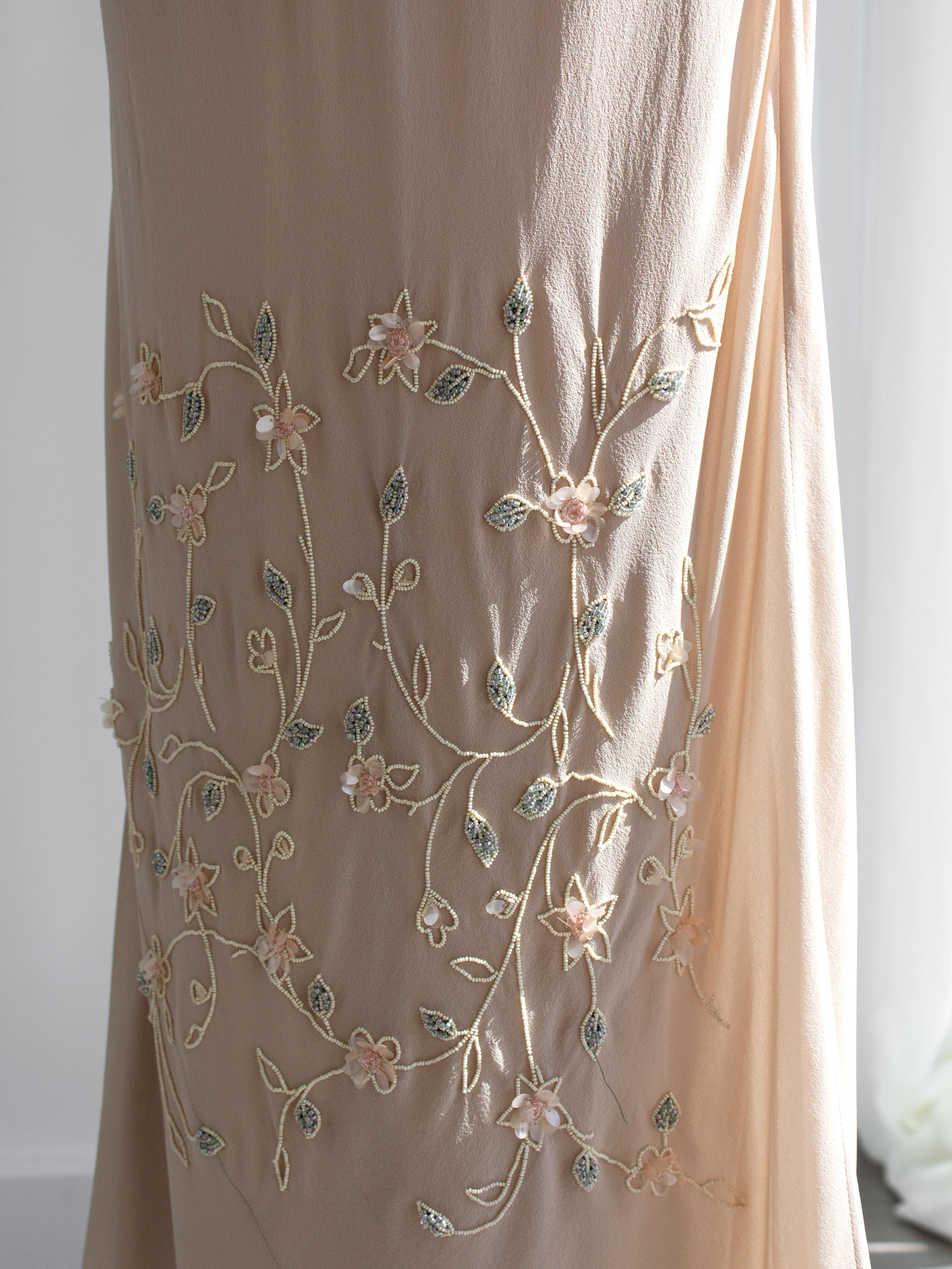 Christian Dior By John Galliano for Christian Dior P/E 2007 Vestito vintage beige con decorazioni floreali in vendita 5