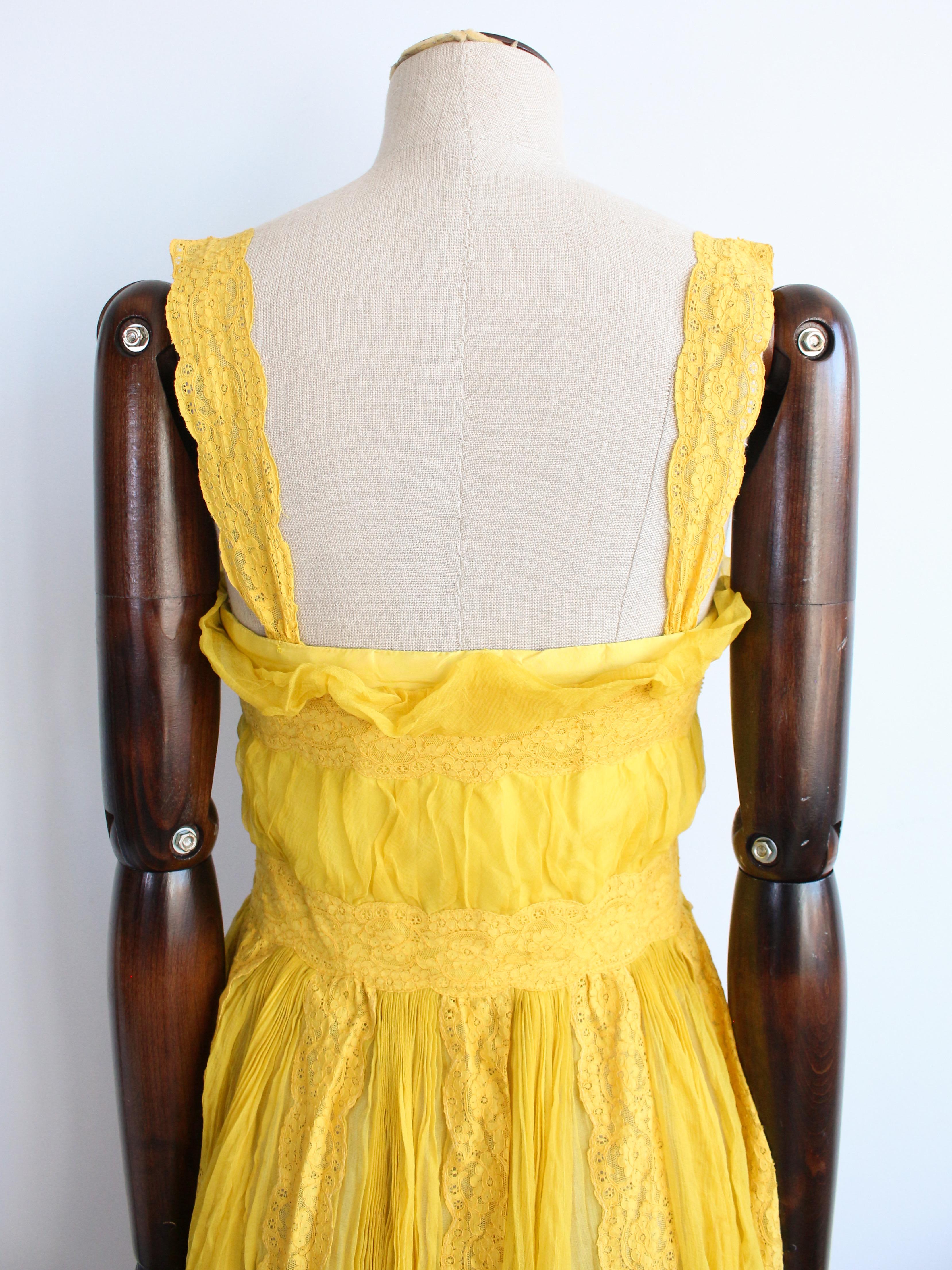 Christian Dior by John Galliano S/S09 - Robe babydoll plissée en mousseline de soie jaune en vente 5