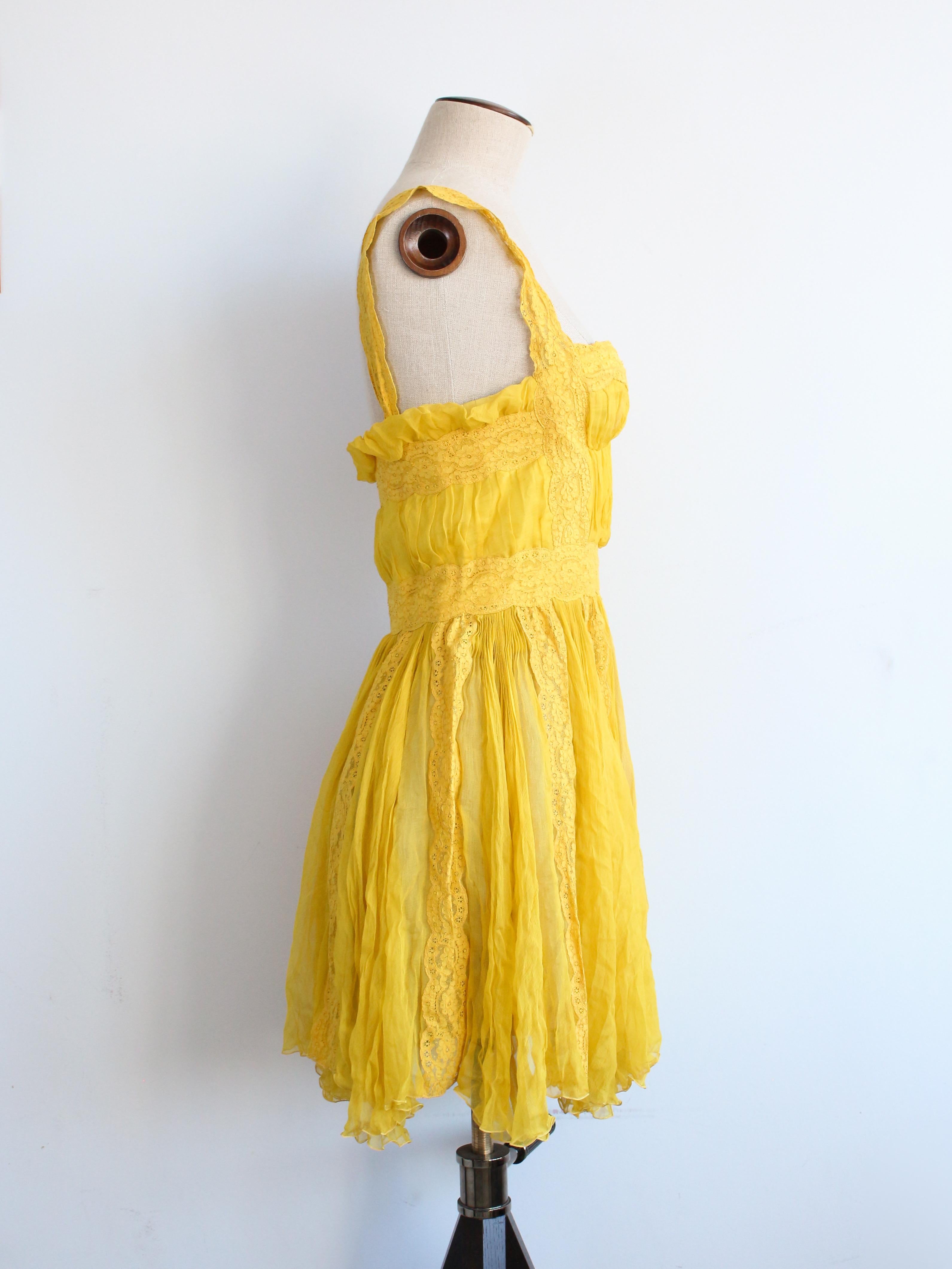 Christian Dior by John Galliano S/S09 - Robe babydoll plissée en mousseline de soie jaune en vente 3