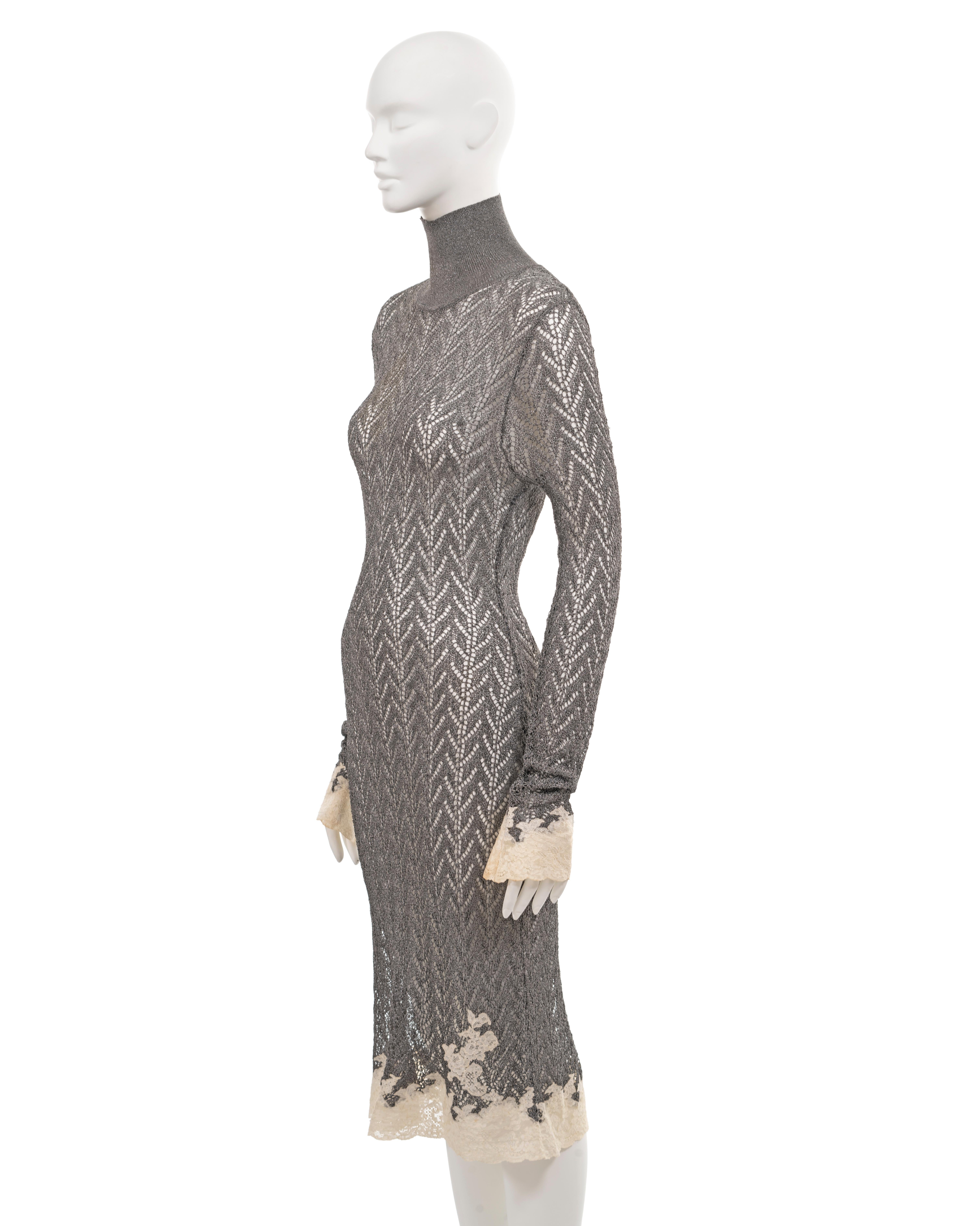 De las mujeres Christian Dior by John Galliano vestido plateado de punto abierto con adornos de encaje, fw 1998 en venta