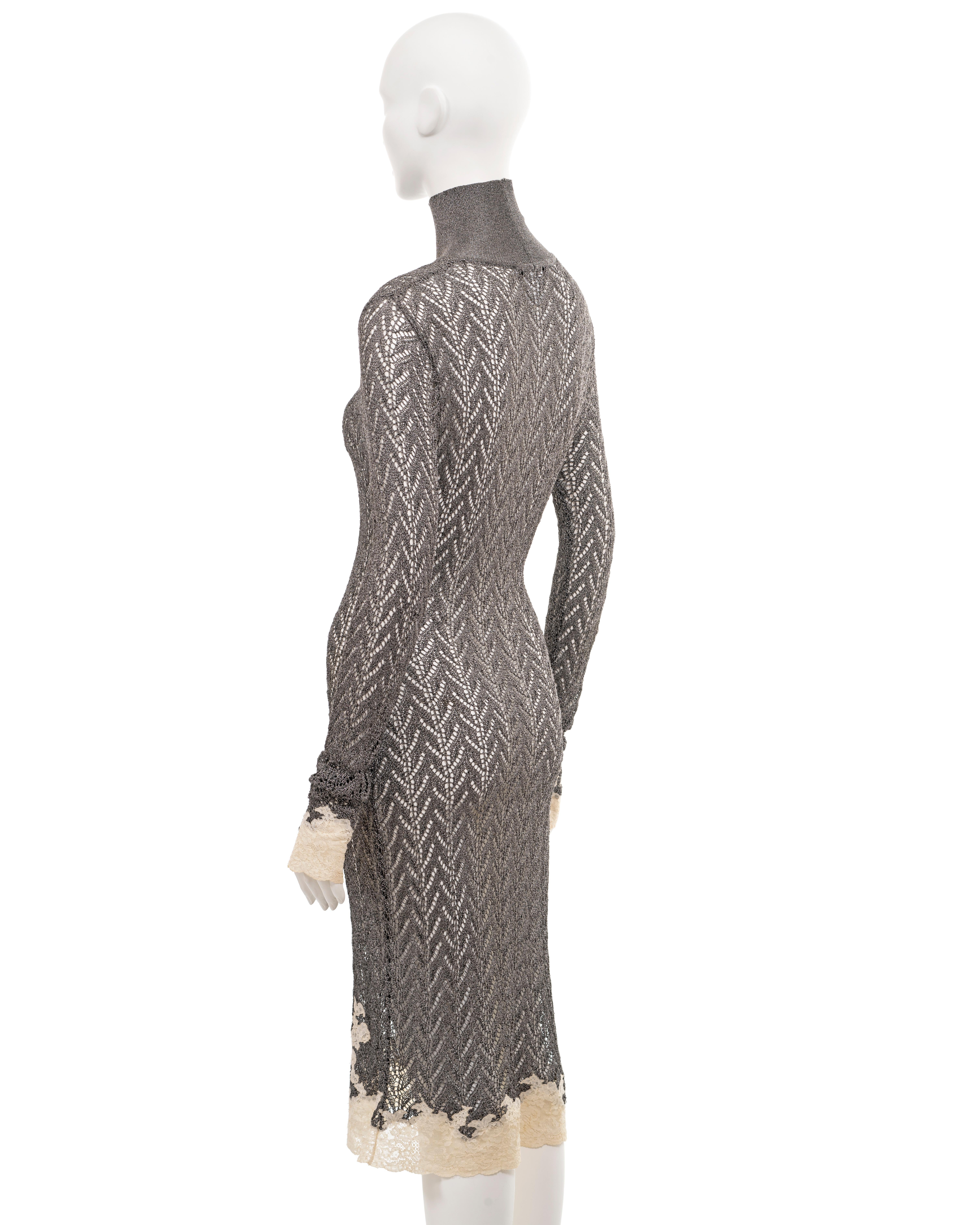 Christian Dior by John Galliano vestido plateado de punto abierto con adornos de encaje, fw 1998 en venta 2