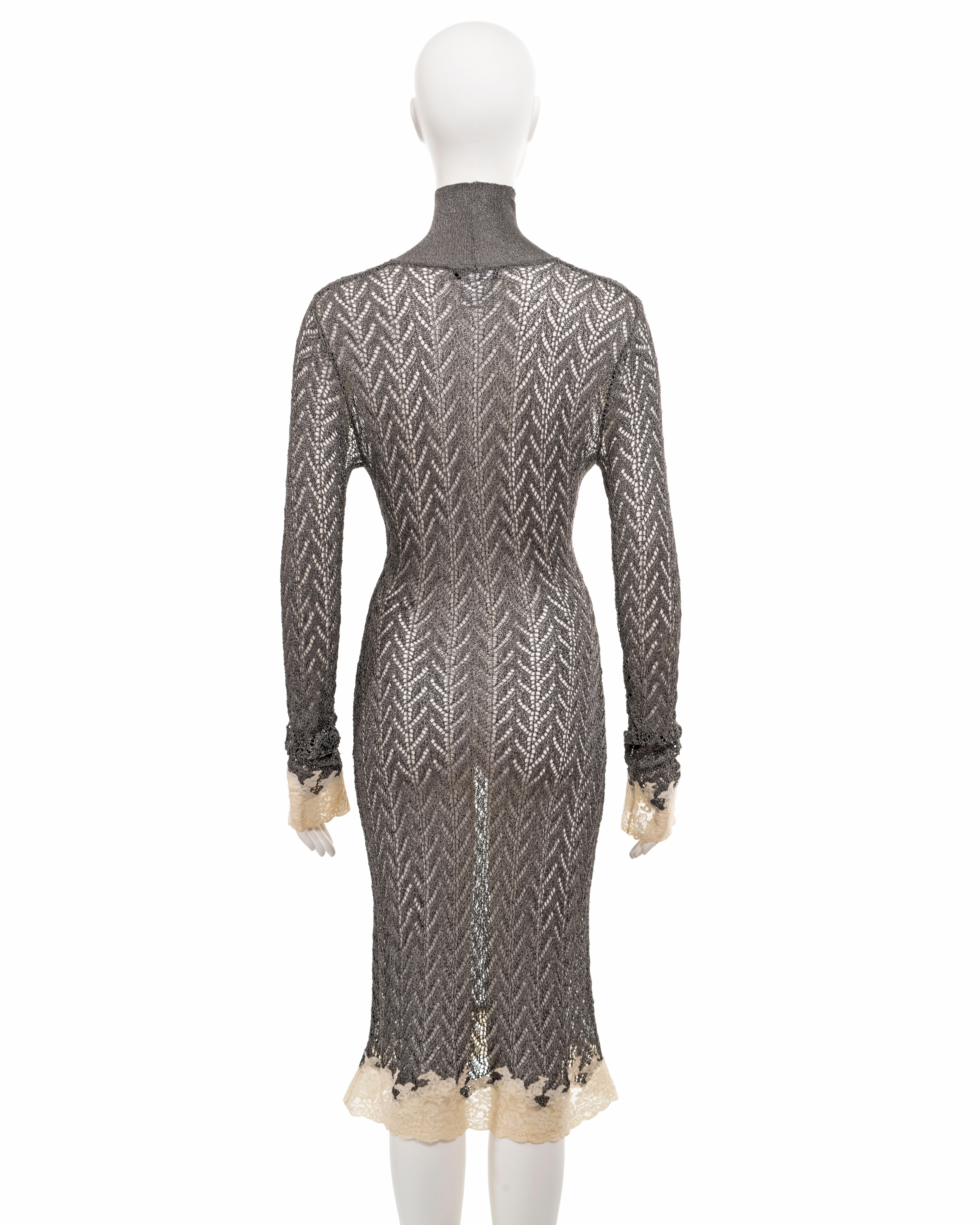 Christian Dior by John Galliano vestido plateado de punto abierto con adornos de encaje, fw 1998 en venta 3