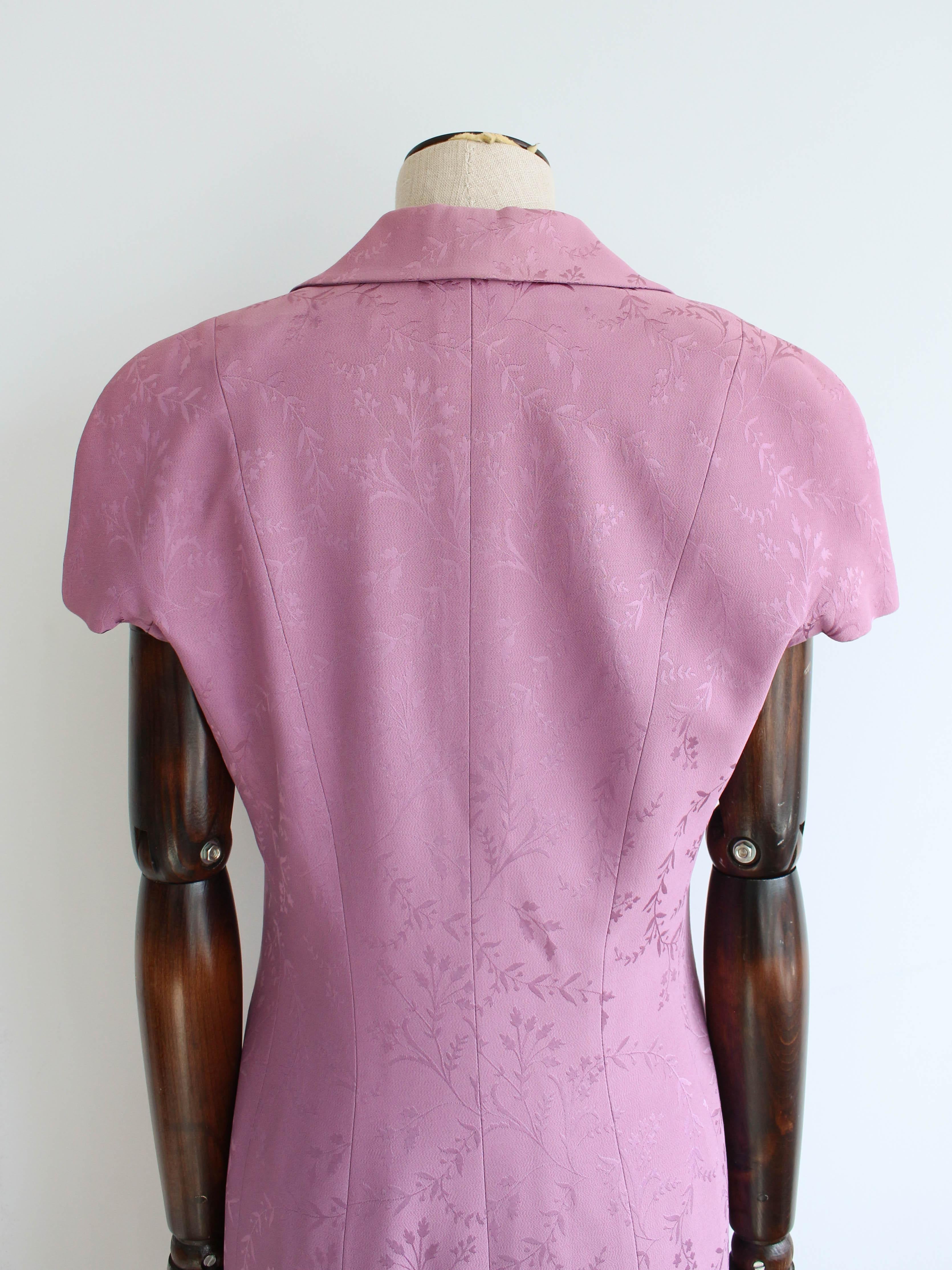 Christian Galliano for Christian Dior Primavera 1998 Mini abito e giacca in damasco lilla in vendita 13
