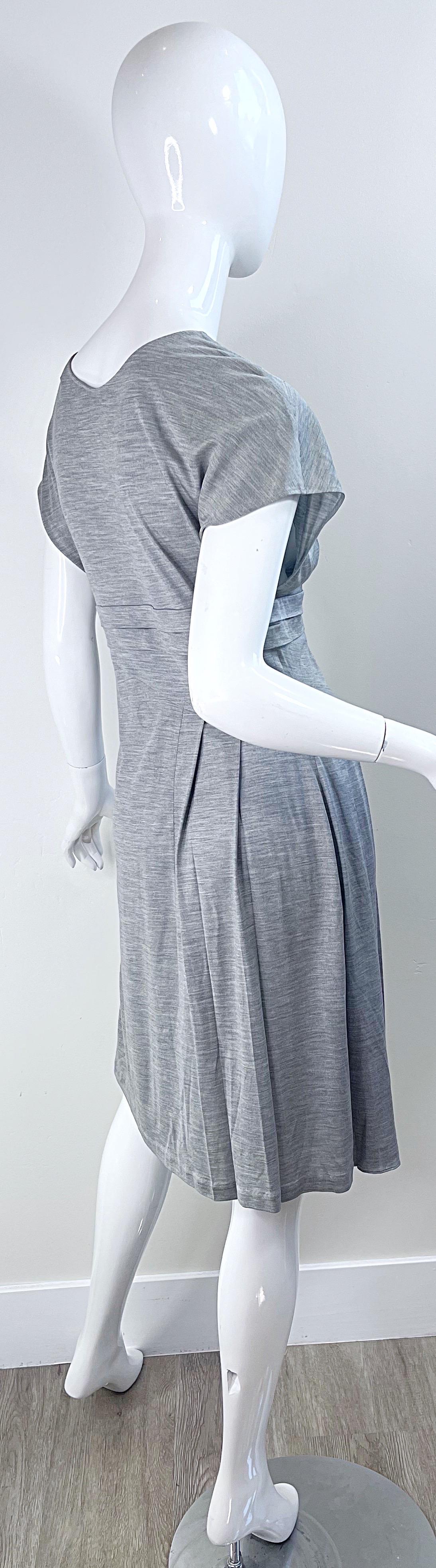 Christian Dior by John Galliano Spring 2007 Size 8 Grey Silk Short Sleeve Dress For Sale 3